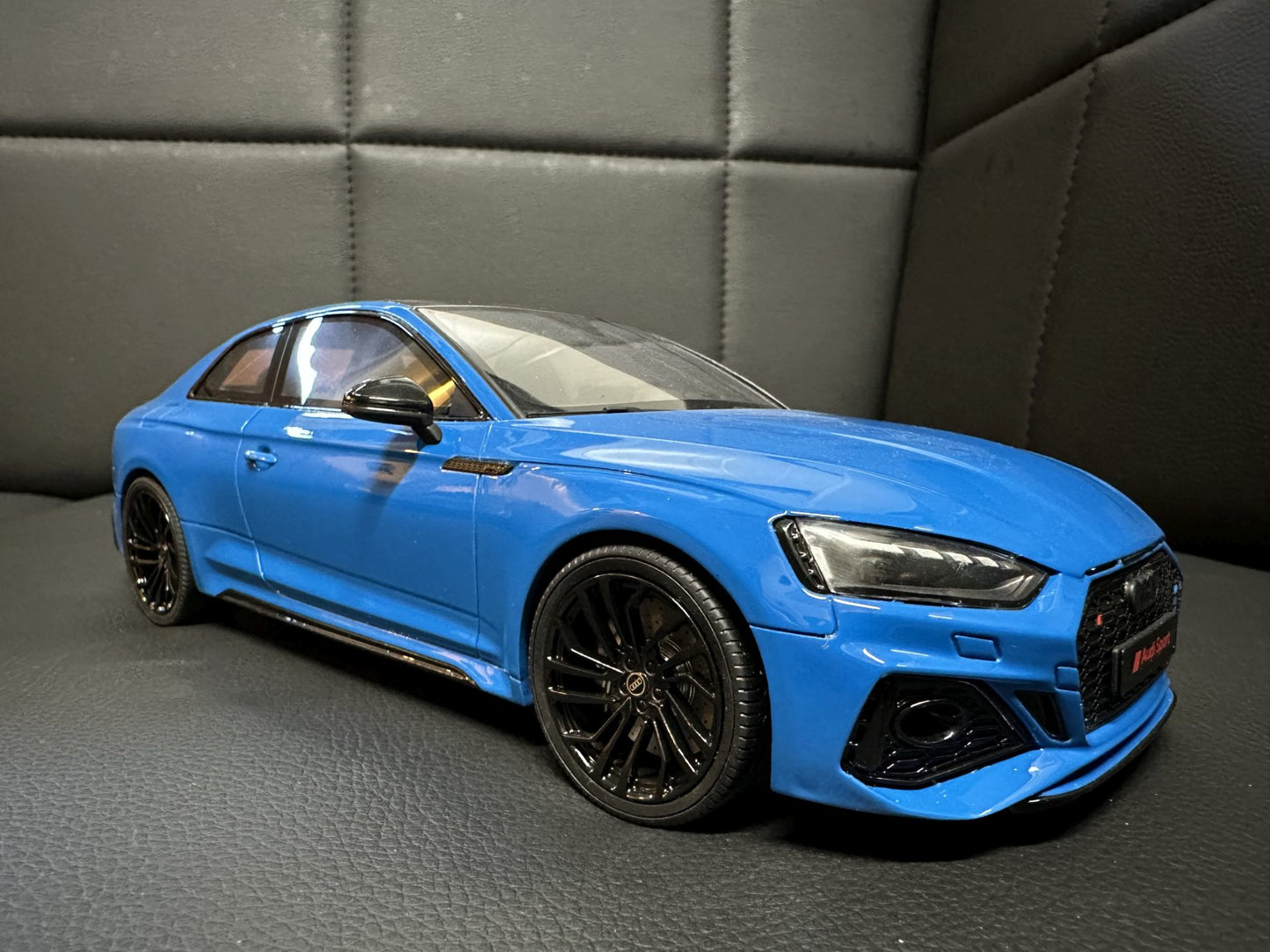 Audi RS5 Coupe blue Limitiert 543/999 1:18 GT Spirit GT311 Ауди РС5 син Лимитиран