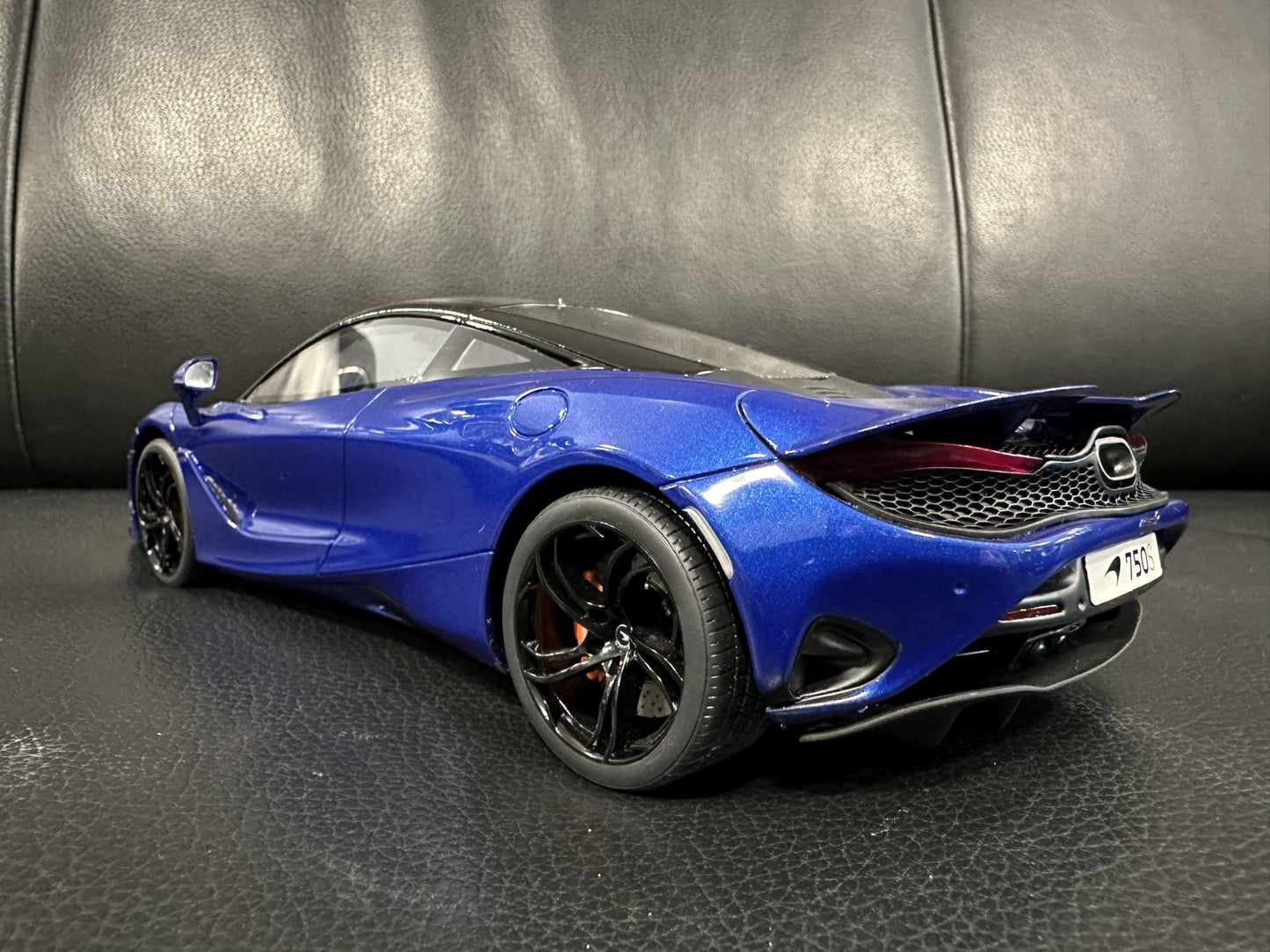 Mclaren 750S Coupe blue Limitiert 30/999 1:18 GT Spirit GT458 Макларън 750С Купе Лимитирана син