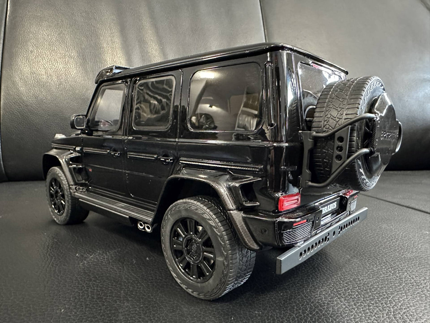 Mercedes Benz G Klasse BRABUS G800 4x4 Super Black Limitiert 321/999 1:18 GT Spirit GT500 Мерцедес Бенц Г Класа черен Лимитирана