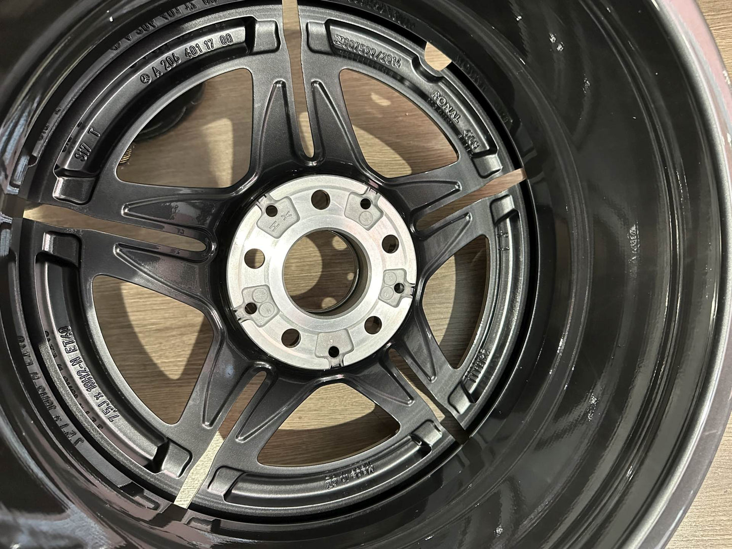Оригинални Mercedes C Klasse W206 AMG 18 Zoll Мерцедес Ц Класа W206 AMG Алуминиеви джанти 18 цола A2054011700 A2054011800