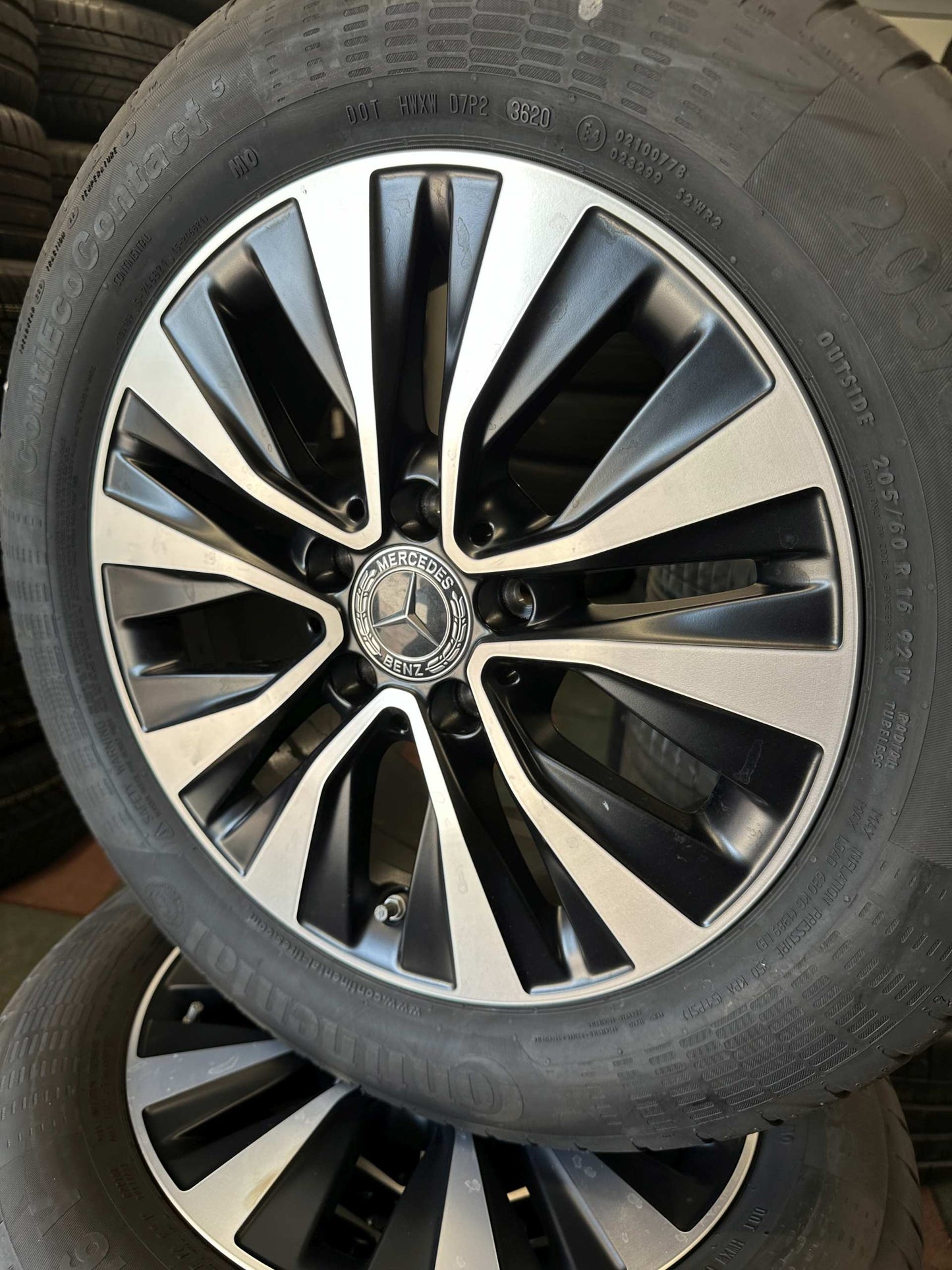 Оригинал Като Нови Mercedes A B Klasse 16 Zoll W177 W247 Мерцедес А Б Класа 16 цола джанти летен комплект летни гуми