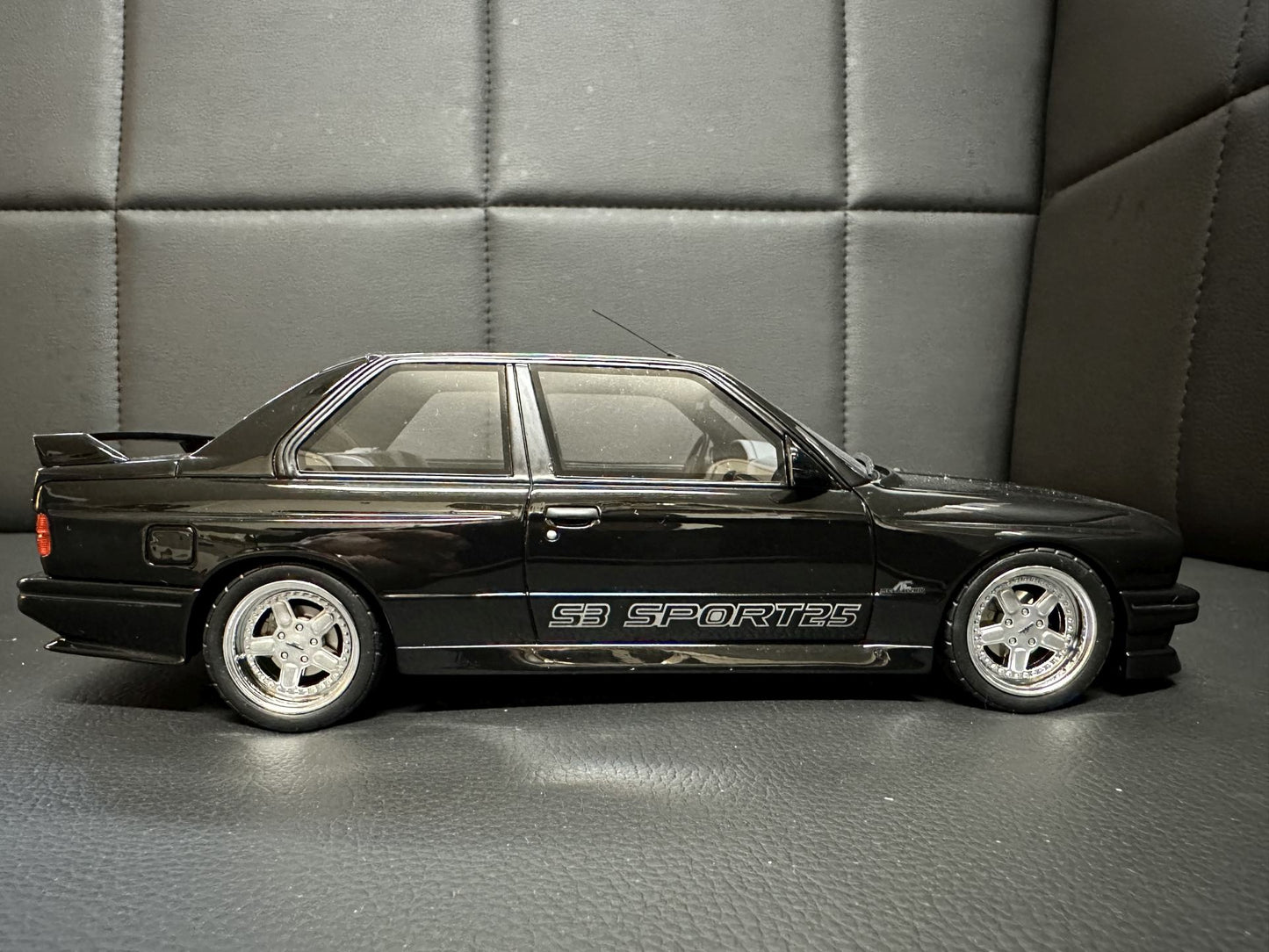 Bmw AC Schnitzer AC3 E30 Coupe Black Limitiert 539/3000 1:18 OTTO OT1033 Бмв Е30 черен Лимитирана