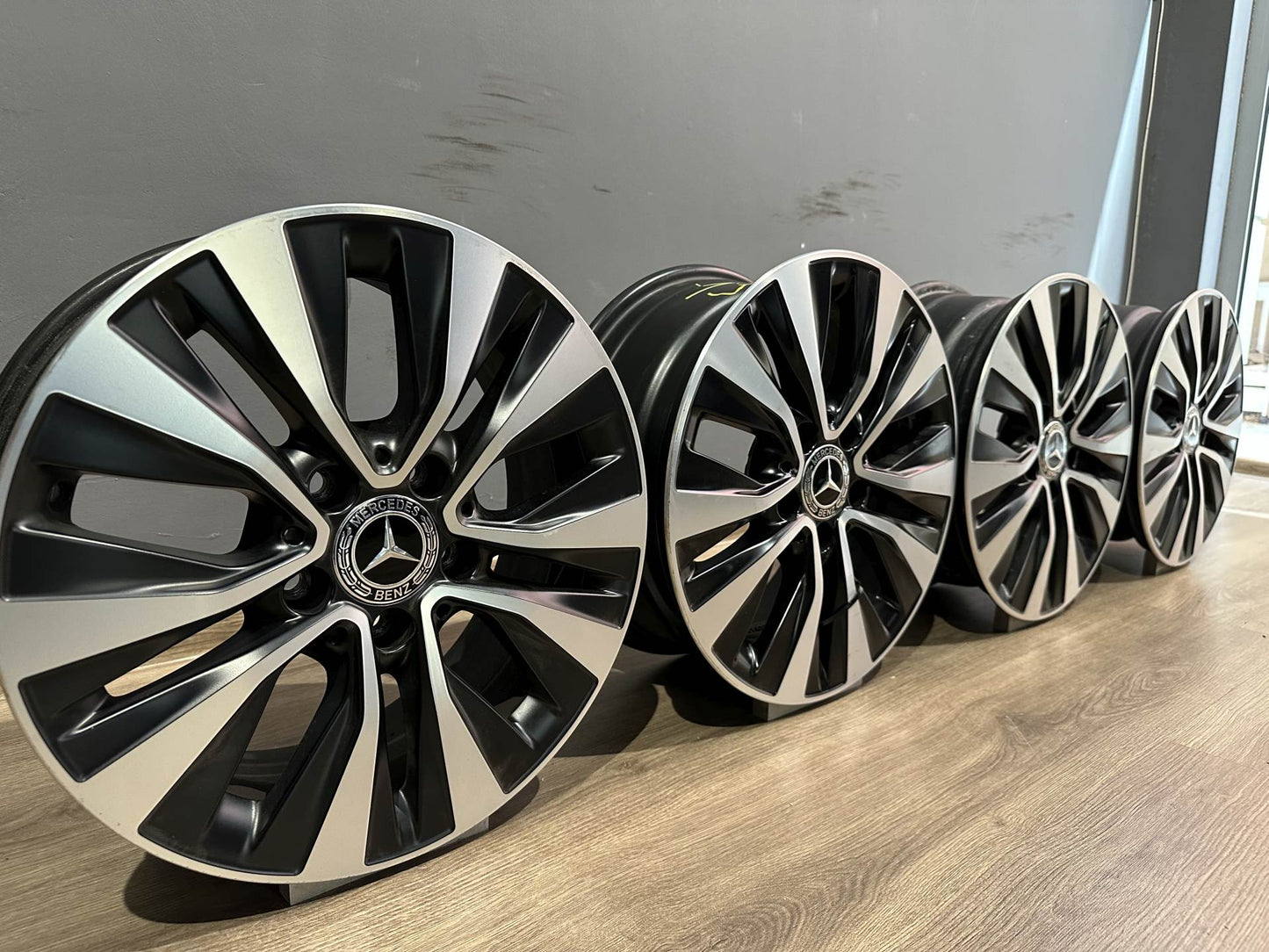 Оригинални Mercedes 6,5J ET44 5x112 A B Klasse W177 W247 16 Zoll Мерцедес А Б Класа W177 W247 Алуминиеви джанти 16 цола A1774010000