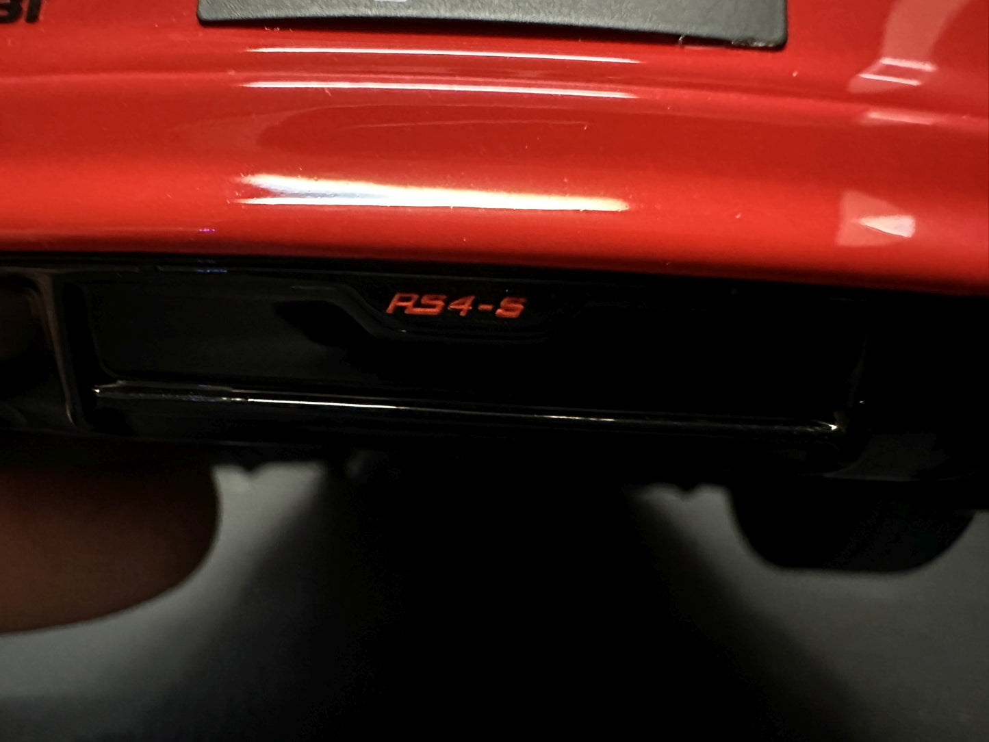 Audi RS4 ABT Kombi red Limitiert 383/1300 1:18 GT Spirit GT850 Ауди РС4 АБТ червен Комби Лимитирана