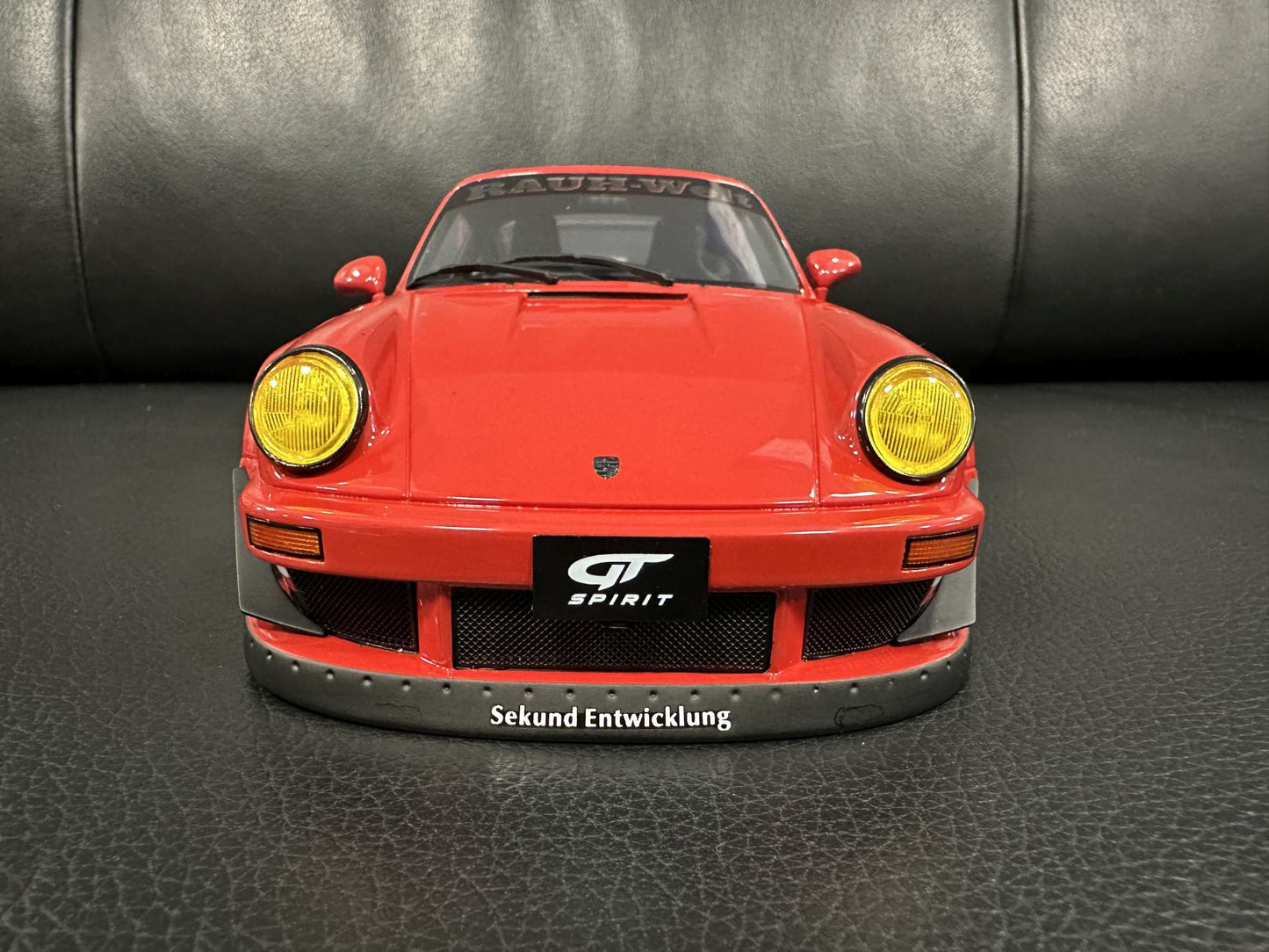 Porsche 911 RWB Painkiller red Limitiert 226/1100 1:18 GT Spirit GT449 Порше 911 червен Лимитирана