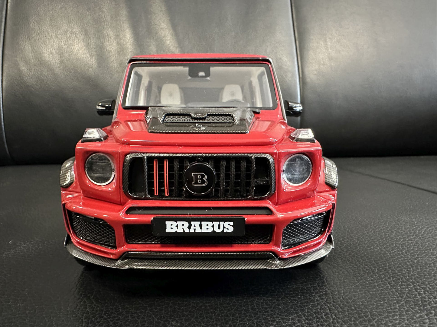 Mercedes Benz G Klasse BRABUS 900 Rocket red Limitiert 0081/1200 1:18 GT Spirit GT897 Мерцедес Бенц Г Класа червен Лимитирана