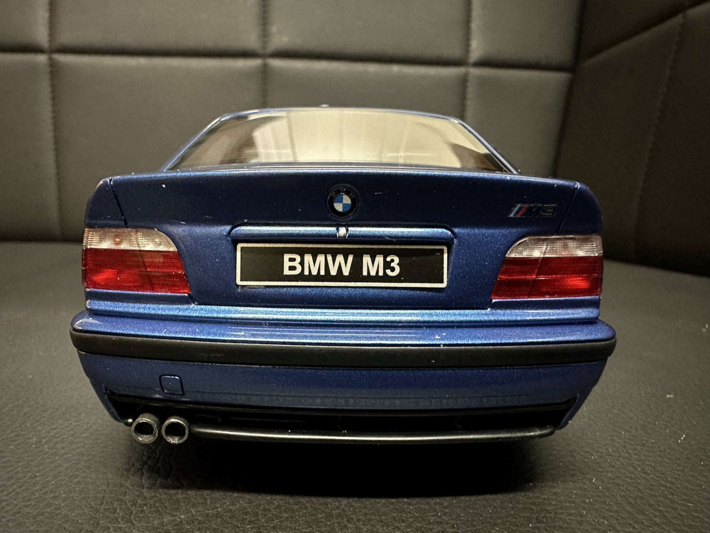 Bmw M3 E36 Limousine blue Limitiert 1095/3000 1:18 OTTO OT1082 Бмв M3 Е36 син Лимитирана