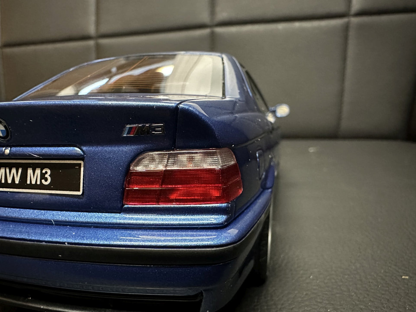 Bmw M3 E36 Limousine blue Limitiert 1095/3000 1:18 OTTO OT1082 Бмв M3 Е36 син Лимитирана