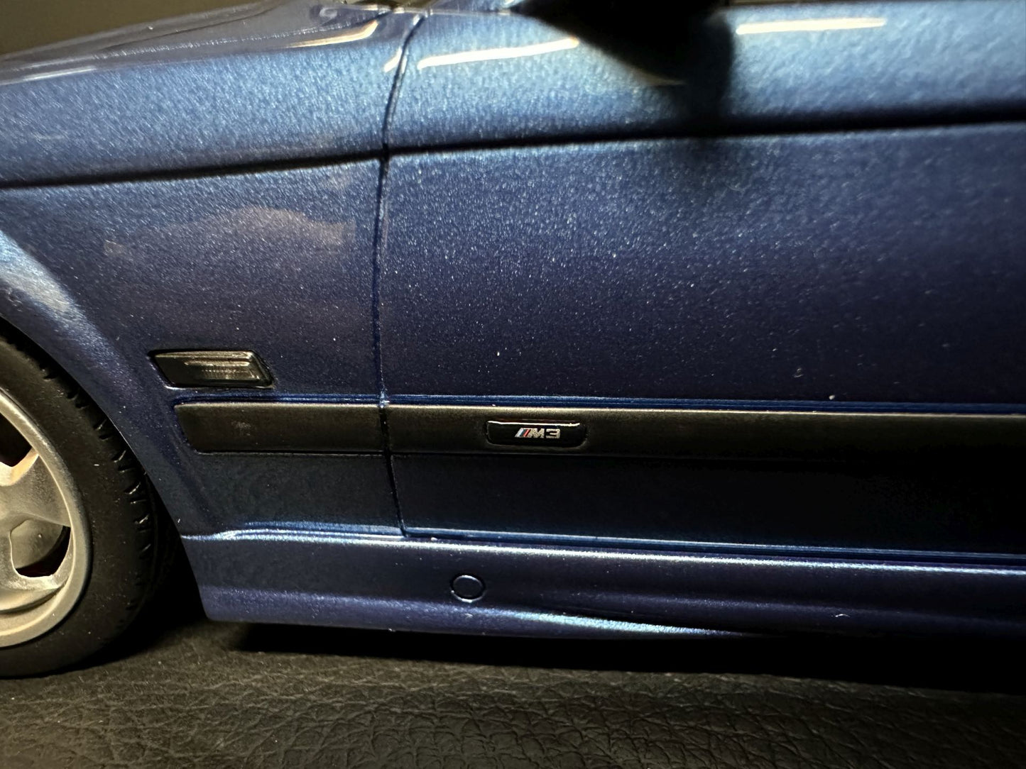 Bmw M3 E36 Limousine blue Limitiert 1095/3000 1:18 OTTO OT1082 Бмв M3 Е36 син Лимитирана