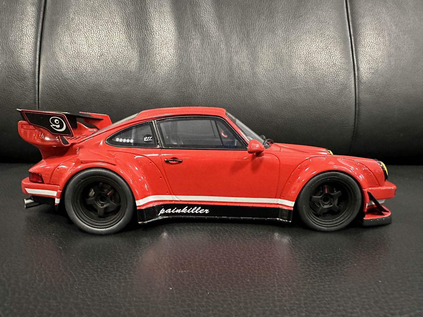 Porsche 911 RWB Painkiller red Limitiert 226/1100 1:18 GT Spirit GT449 Порше 911 червен Лимитирана