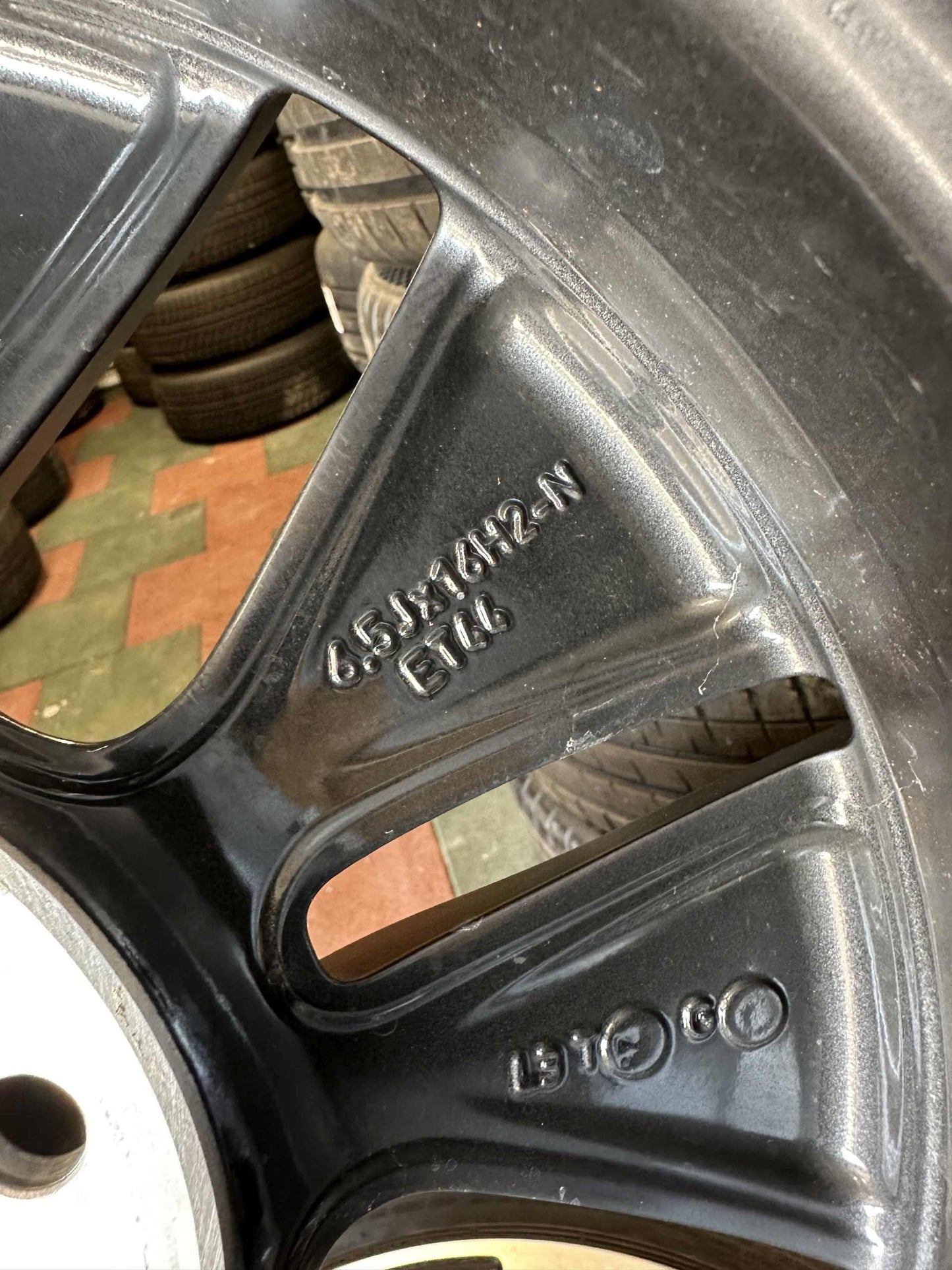 Оригинал Като Нови Mercedes A B Klasse 16 Zoll W177 W247 Мерцедес А Б Класа 16 цола джанти летен комплект летни гуми