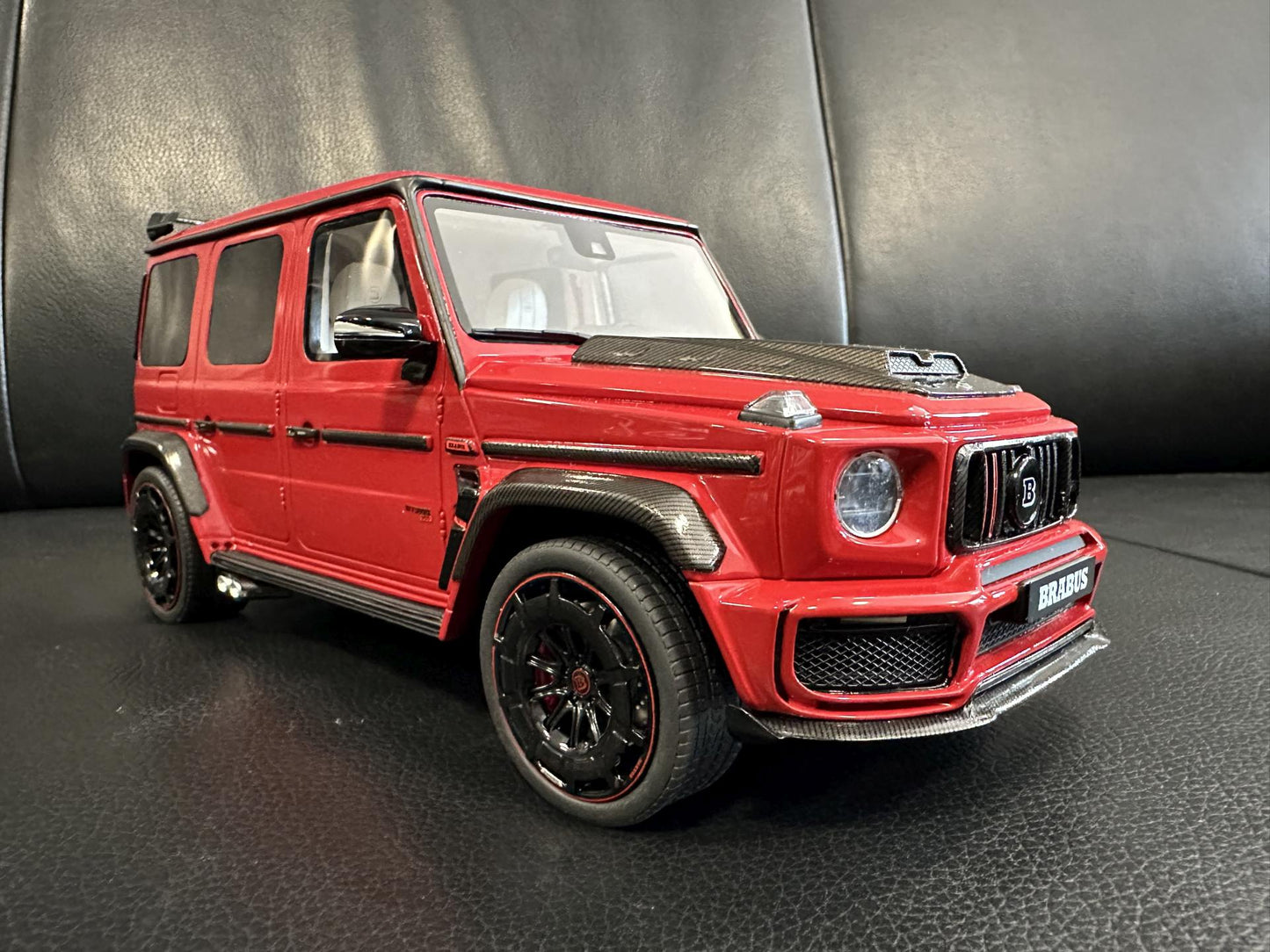Mercedes Benz G Klasse BRABUS 900 Rocket red Limitiert 0081/1200 1:18 GT Spirit GT897 Мерцедес Бенц Г Класа червен Лимитирана