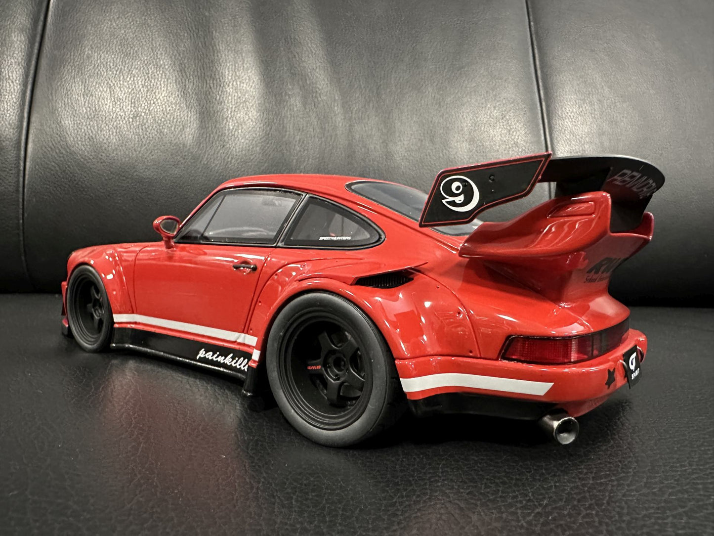 Porsche 911 RWB Painkiller red Limitiert 226/1100 1:18 GT Spirit GT449 Порше 911 червен Лимитирана