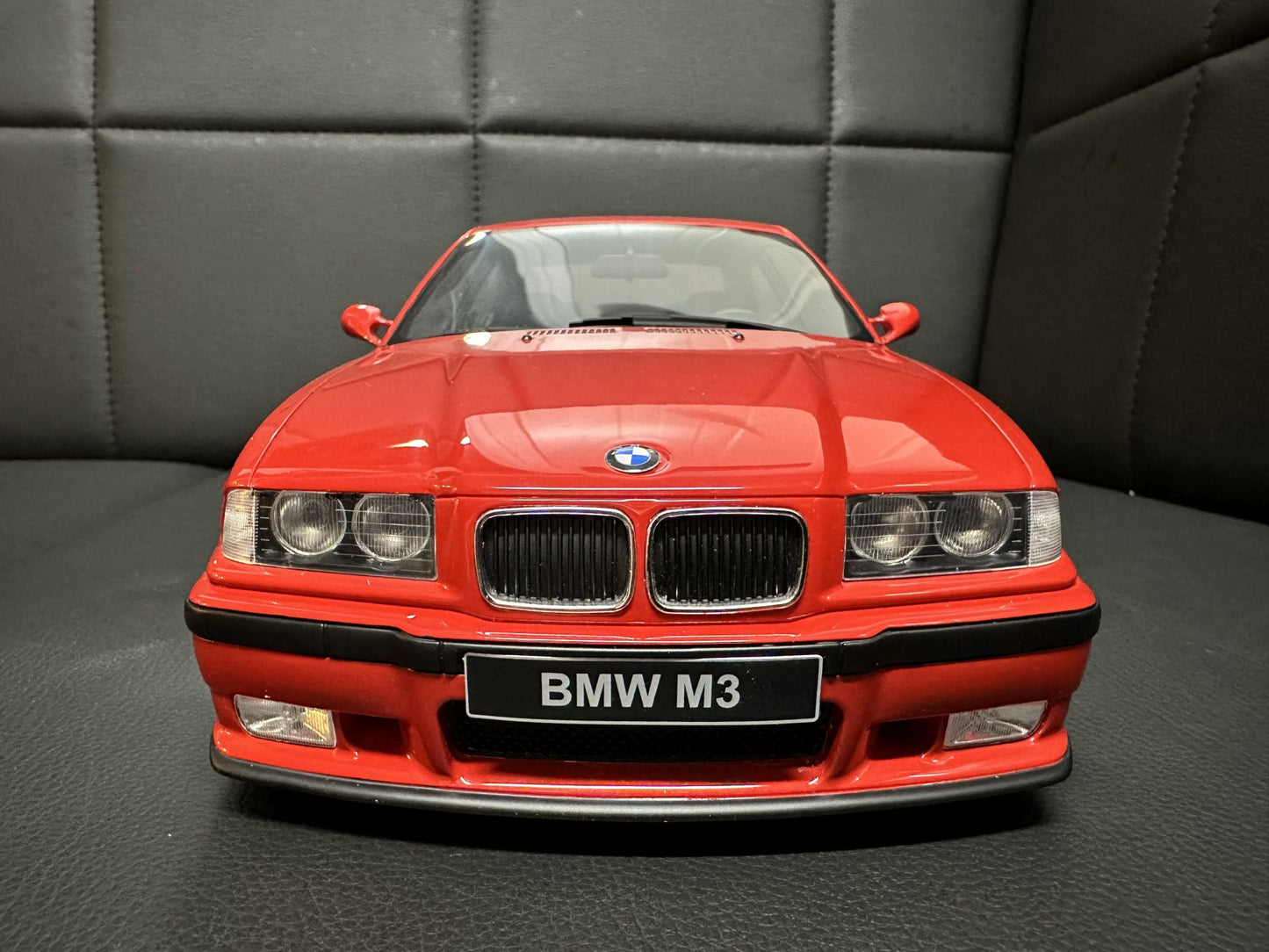 Bmw M3 E36 3.2 Coupe red Limitiert 608/999 1:12 OTTO G069 Бмв M3 Е36 Купе червен Лимитирана