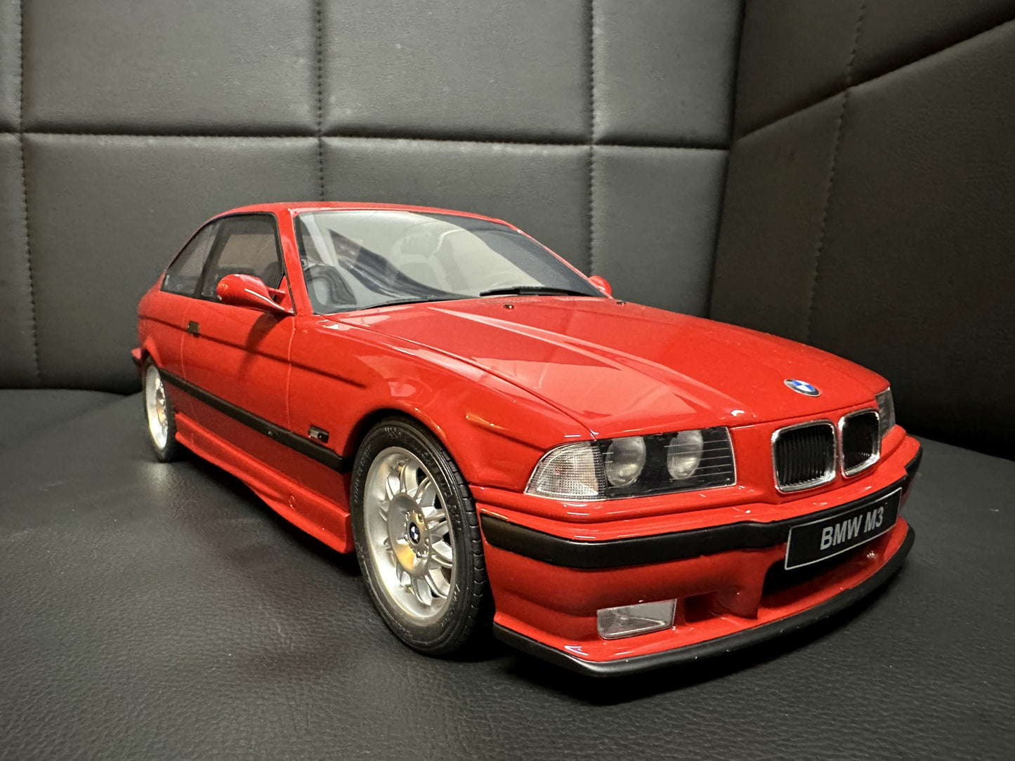 Bmw M3 E36 3.2 Coupe red Limitiert 608/999 1:12 OTTO G069 Бмв M3 Е36 Купе червен Лимитирана