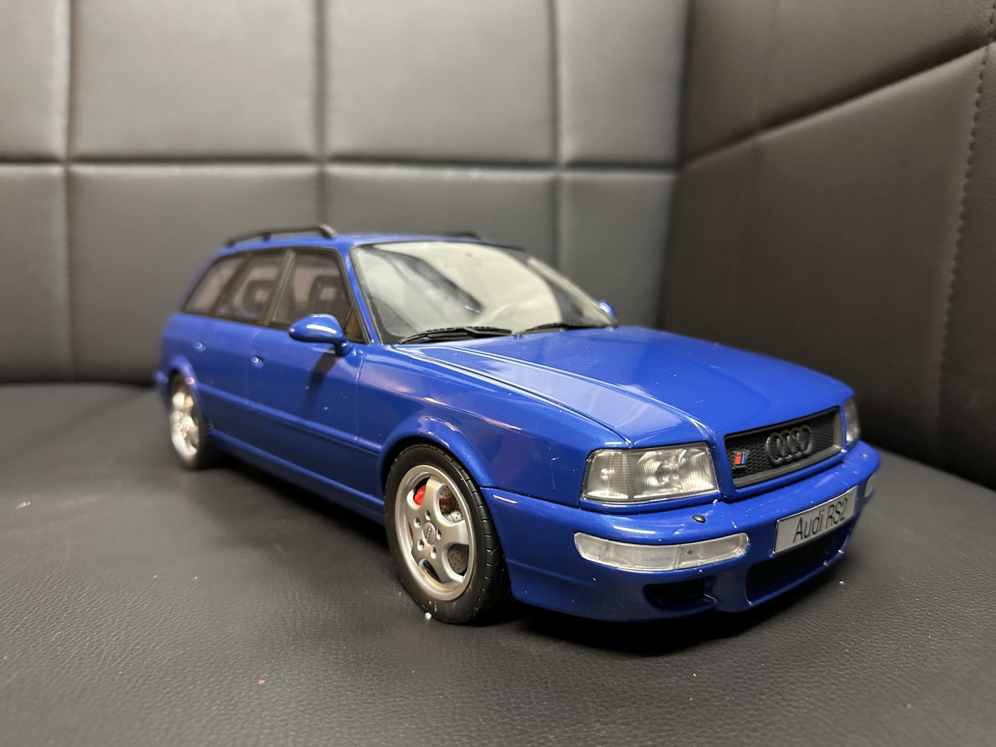 Audi RS2 Avant blue Limitiert 269/2000 1:12 OTTO G075 Ауди РС2 Комби син Лимитирана