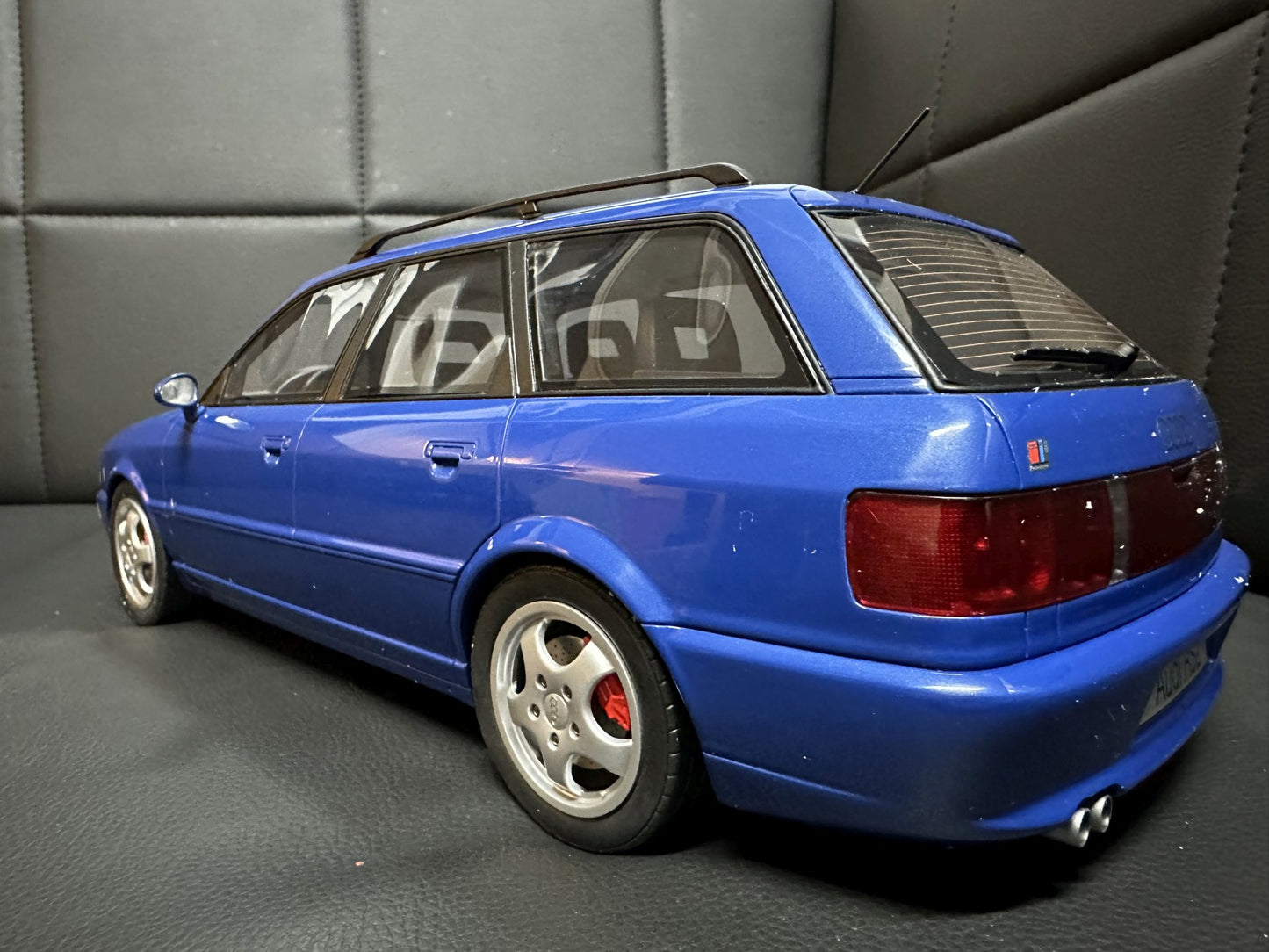 Audi RS2 Avant blue Limitiert 269/2000 1:12 OTTO G075 Ауди РС2 Комби син Лимитирана