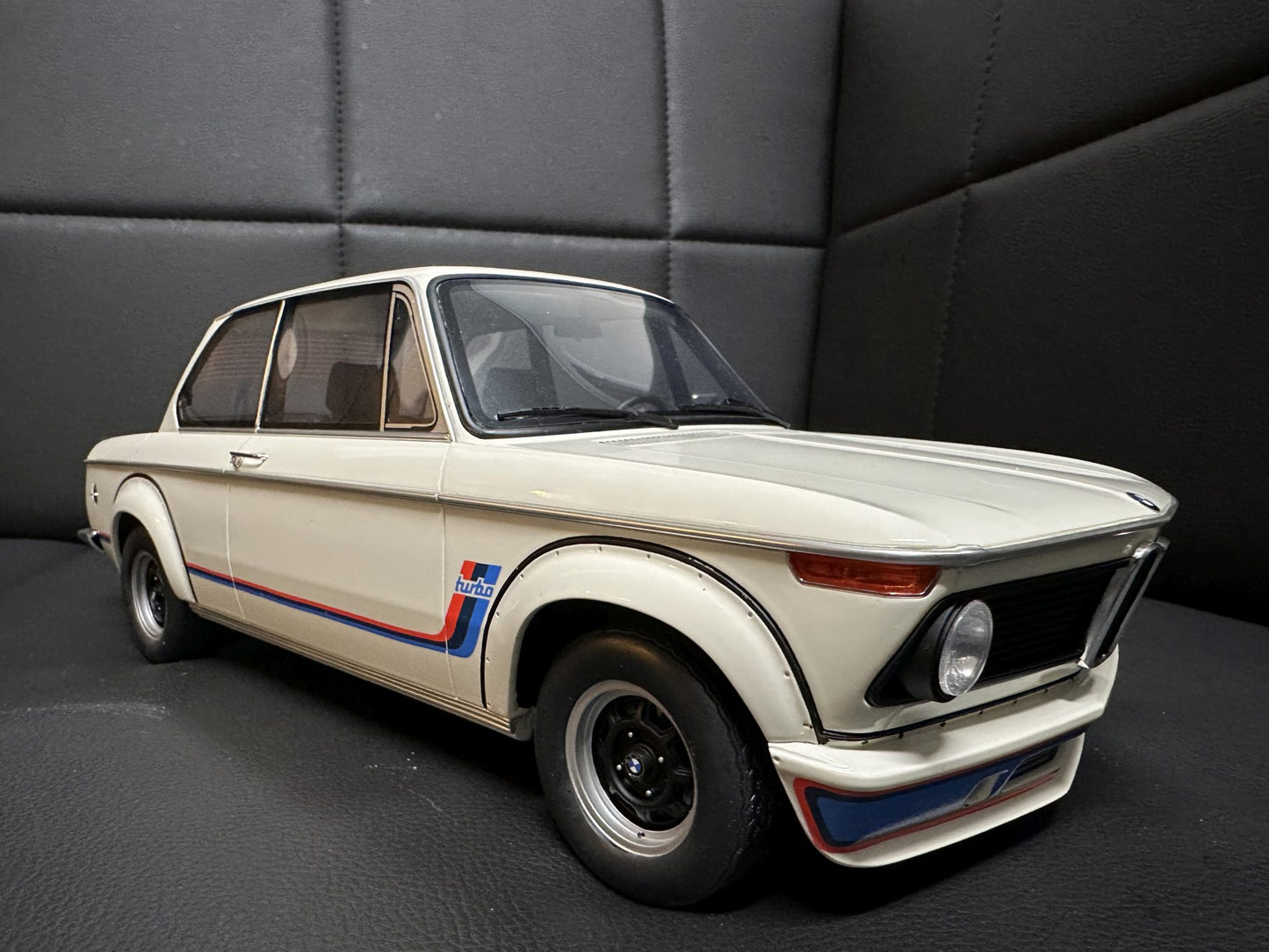 Bmw 2002 Turbo Coupe white Limitiert 353/2000 1:12 OTTO G077 Бмв 2002 Турбо Купе бял Лимитирана