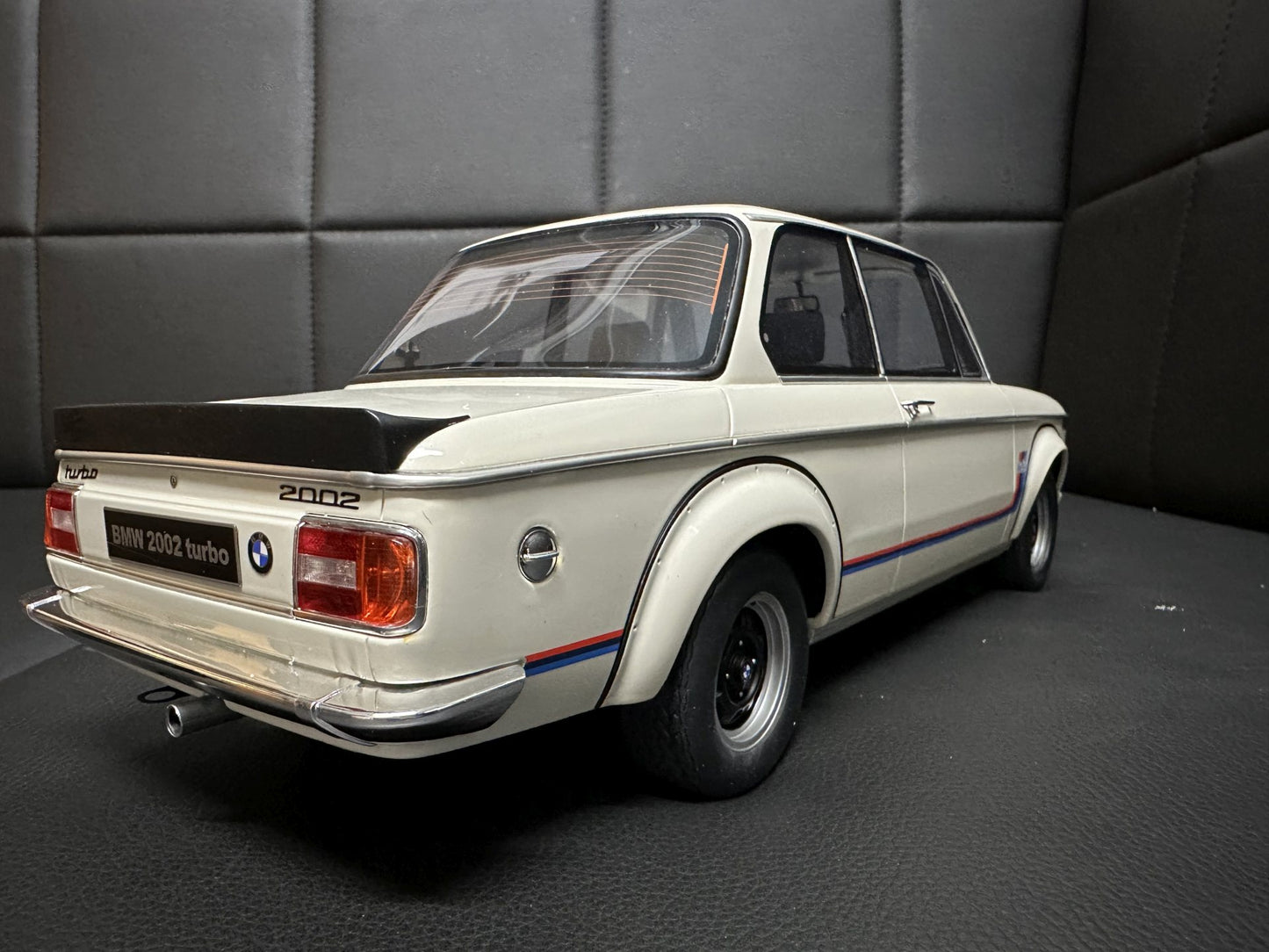 Bmw 2002 Turbo Coupe white Limitiert 353/2000 1:12 OTTO G077 Бмв 2002 Турбо Купе бял Лимитирана