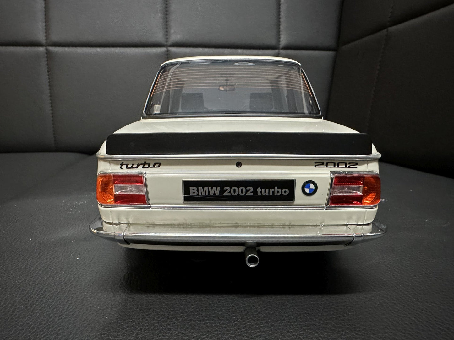 Bmw 2002 Turbo Coupe white Limitiert 353/2000 1:12 OTTO G077 Бмв 2002 Турбо Купе бял Лимитирана