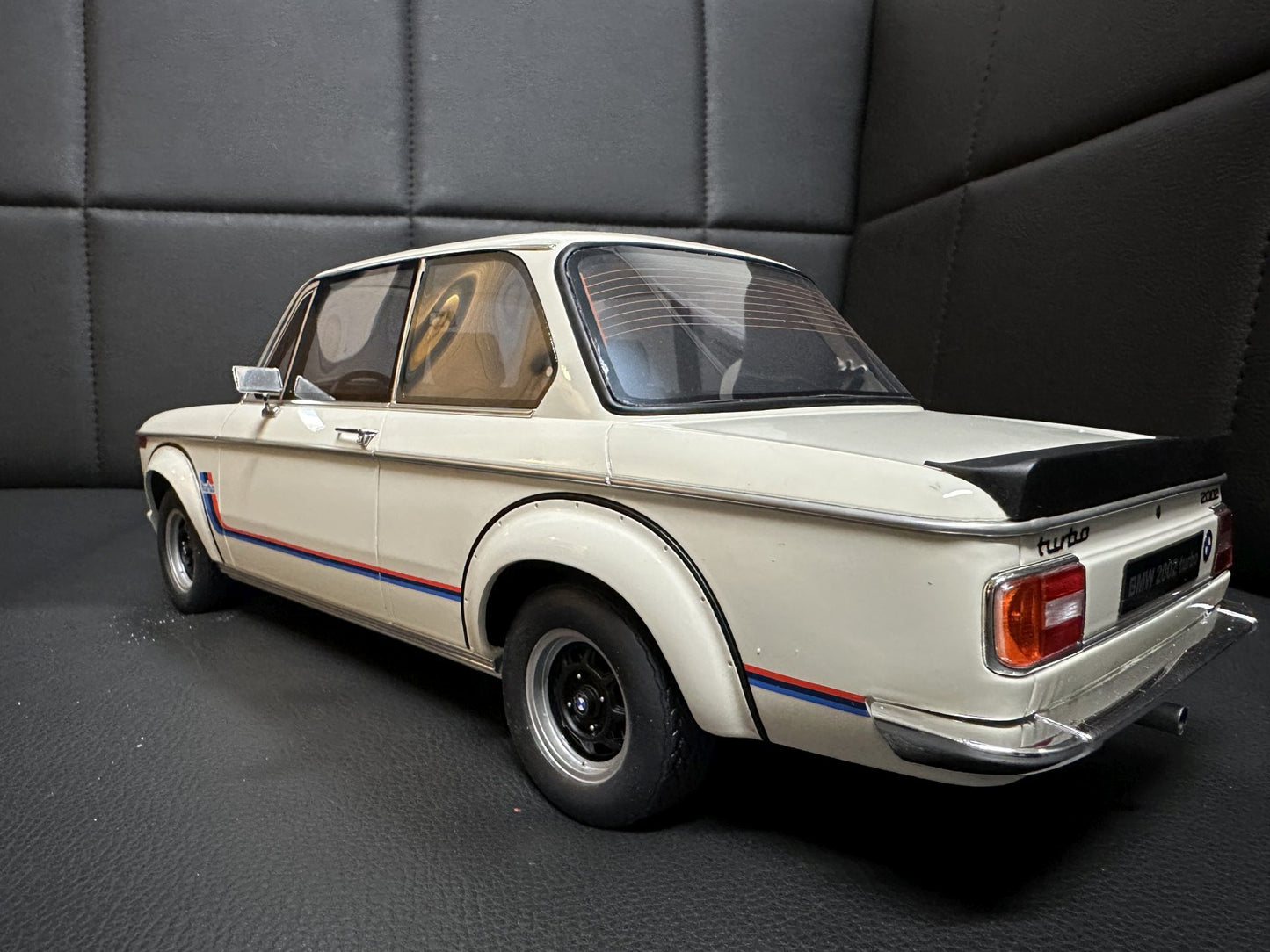 Bmw 2002 Turbo Coupe white Limitiert 353/2000 1:12 OTTO G077 Бмв 2002 Турбо Купе бял Лимитирана