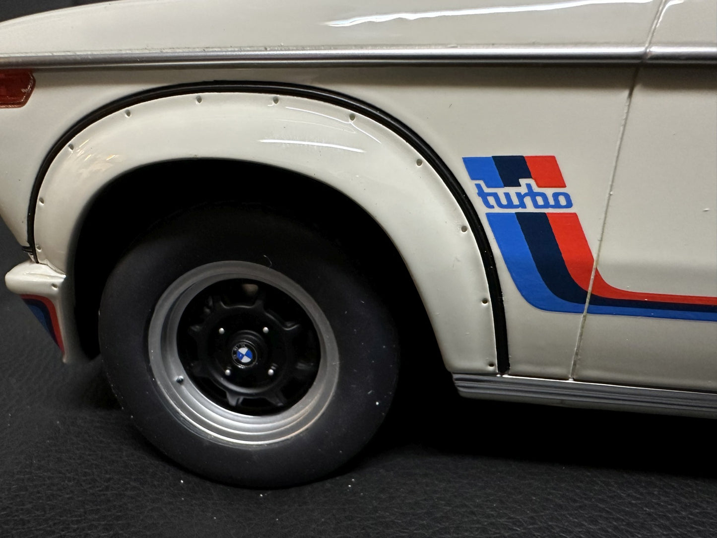 Bmw 2002 Turbo Coupe white Limitiert 353/2000 1:12 OTTO G077 Бмв 2002 Турбо Купе бял Лимитирана