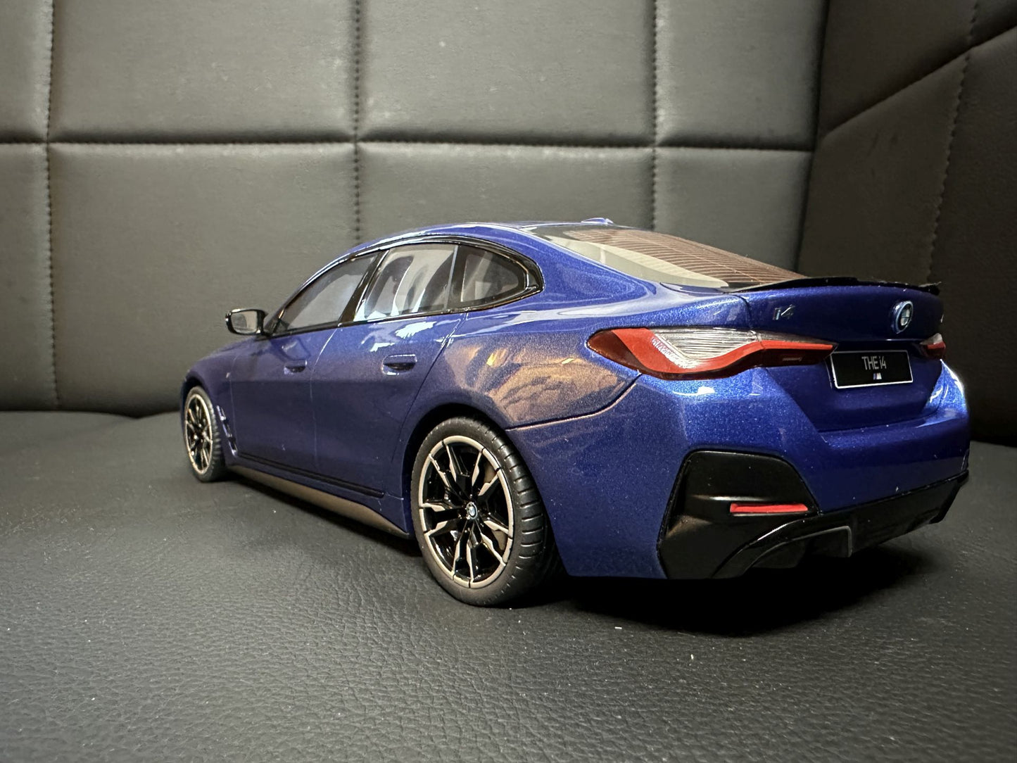Bmw i4 M50 G26 Limitiert 774/999 1:18 OTTO OT453 Бмв Г26 син Лимитирана