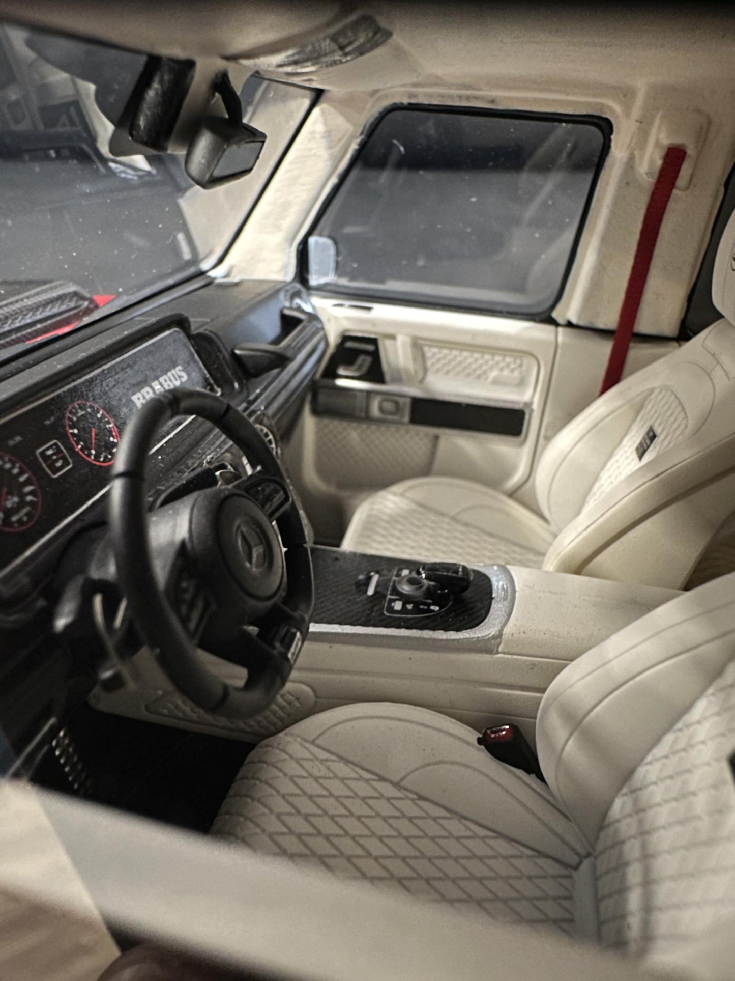 Mercedes Benz G Klasse BRABUS 900 Rocket red Limitiert 0081/1200 1:18 GT Spirit GT897 Мерцедес Бенц Г Класа червен Лимитирана