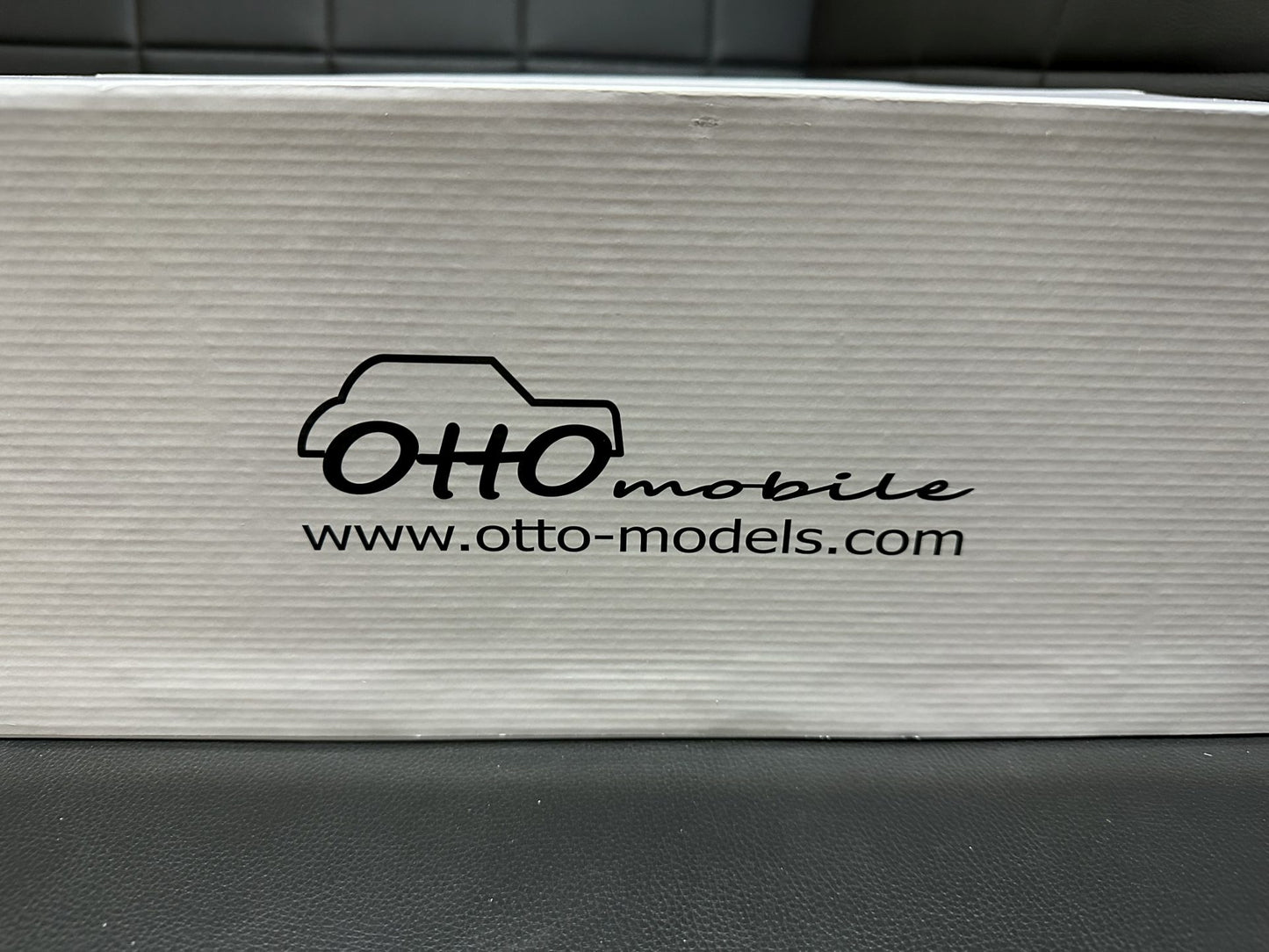 Bmw 2002 Turbo Coupe white Limitiert 353/2000 1:12 OTTO G077 Бмв 2002 Турбо Купе бял Лимитирана
