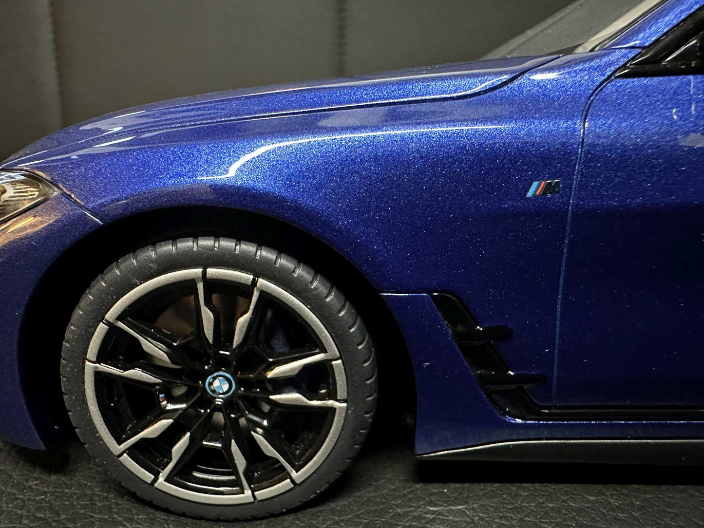 Bmw i4 M50 G26 Limitiert 774/999 1:18 OTTO OT453 Бмв Г26 син Лимитирана