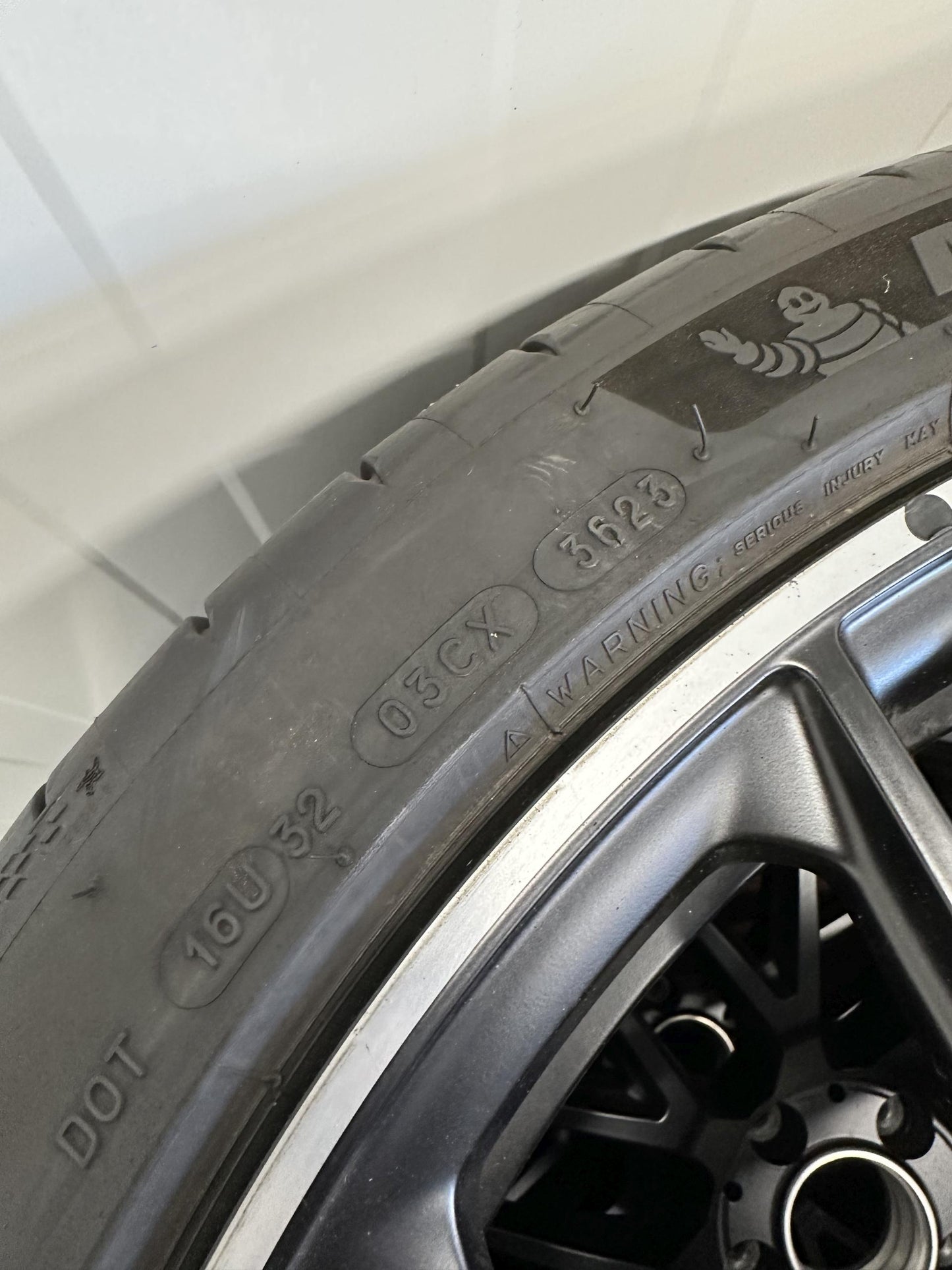 Като Нови Mercedes AMG GT C192 W192 21 Zoll Мерцедес GT 21 цол джанти летен комплект летни гуми