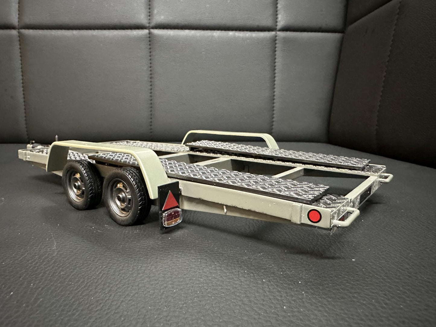 ANHÄNGER TRAILER Autotransportanhänger Car Carrier OT225D grey OTTO 1:18 Ремарке за Коли