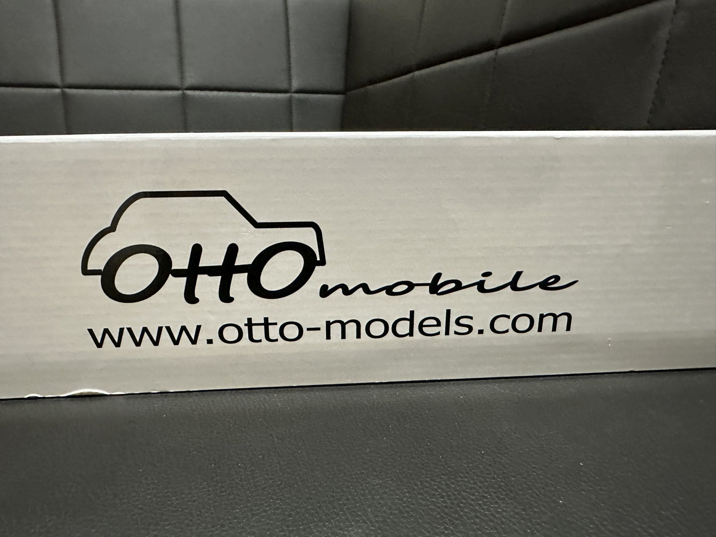 ANHÄNGER TRAILER Autotransportanhänger Car Carrier OT225D grey OTTO 1:18 Ремарке за Коли