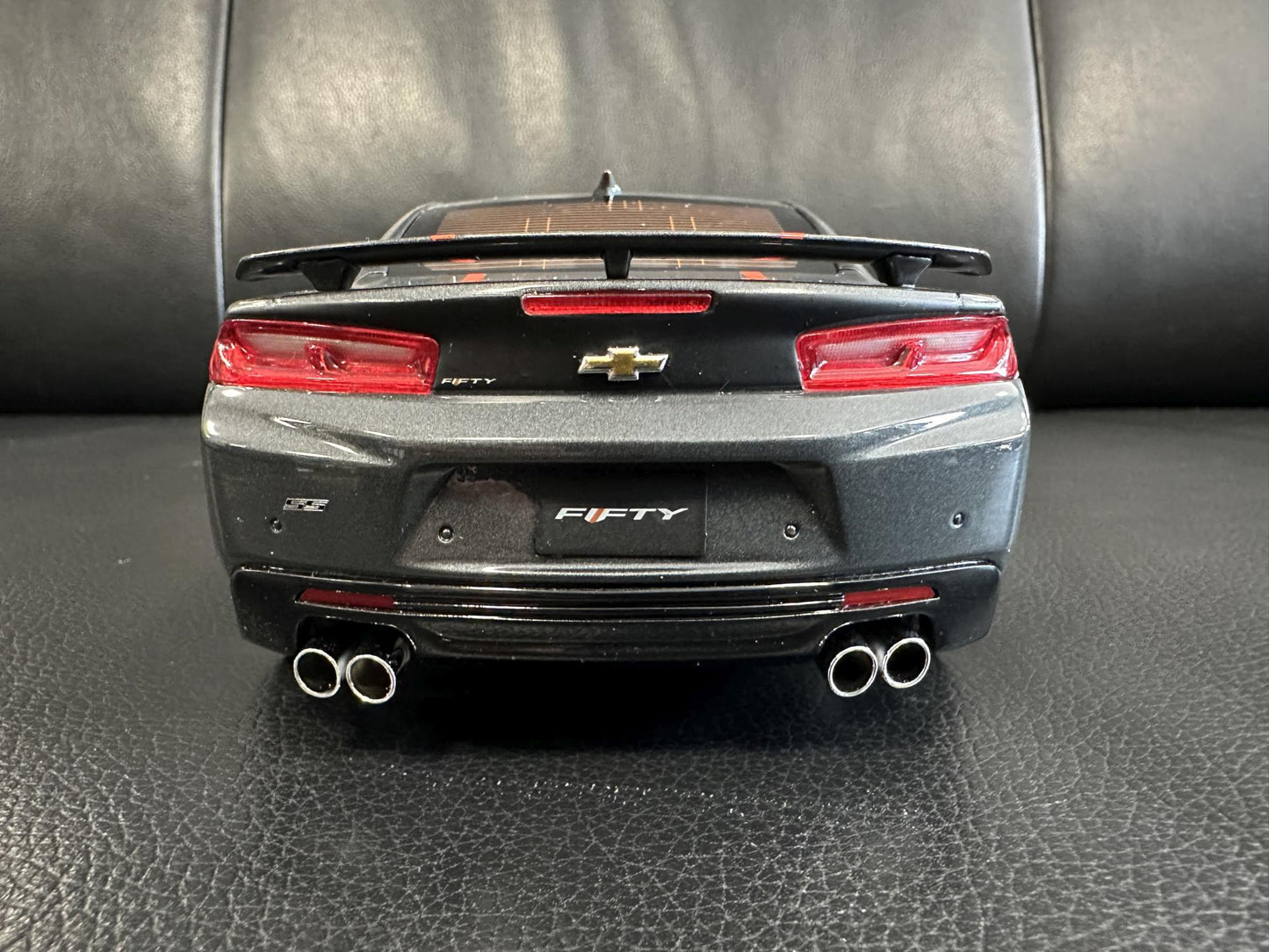 Chevrolet Camaro SS 50Th Anniversary 2017 grey Limitiert 514/999 1:18 GT Spirit GT191 Шевролет Камаро сив Лимитирана