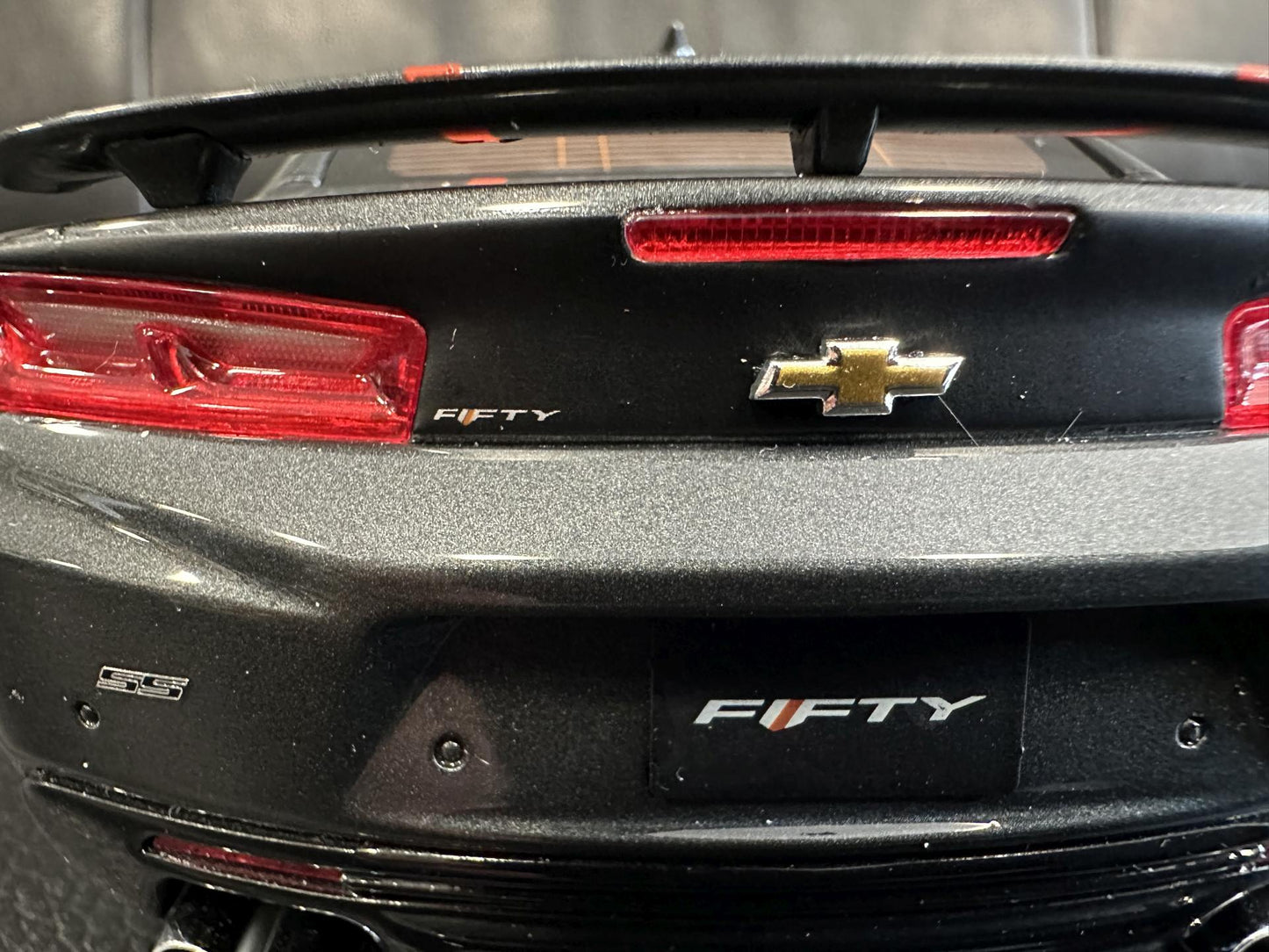 Chevrolet Camaro SS 50Th Anniversary 2017 grey Limitiert 514/999 1:18 GT Spirit GT191 Шевролет Камаро сив Лимитирана