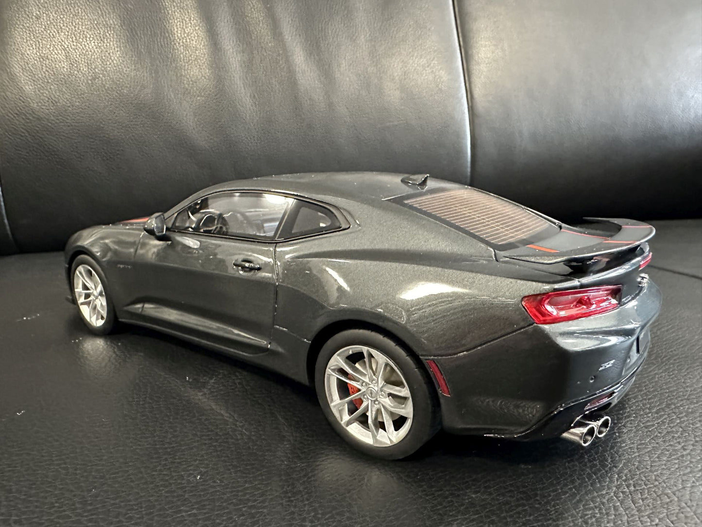Chevrolet Camaro SS 50Th Anniversary 2017 grey Limitiert 514/999 1:18 GT Spirit GT191 Шевролет Камаро сив Лимитирана