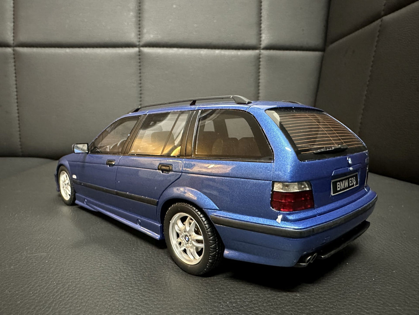 Bmw 328i E36 Kombi blue Limitiert 3237/4000 1:18 OTTO OT358 Бмв 328 Е36 син Комби Лимитирана