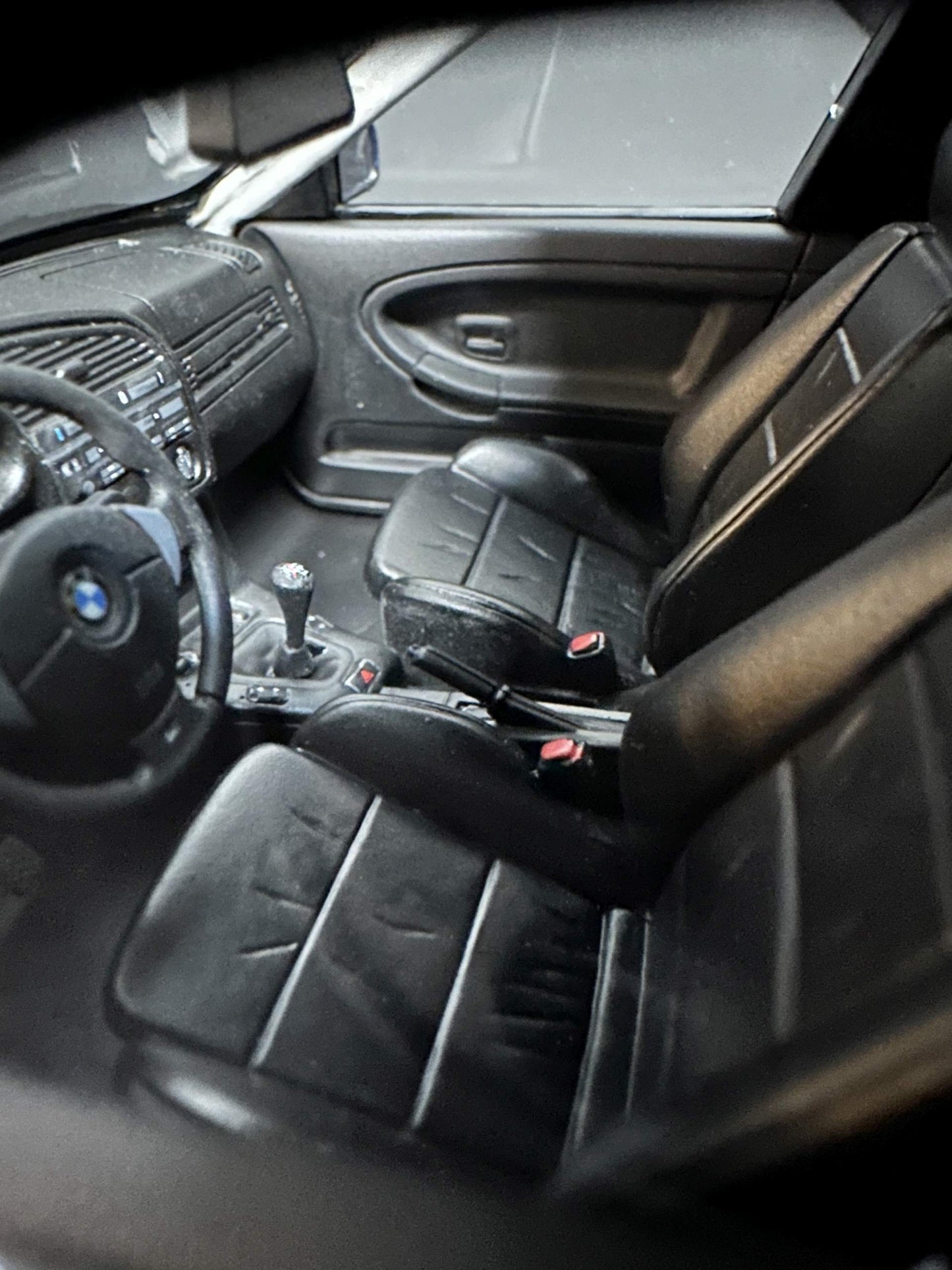 Bmw 328i E36 Kombi blue Limitiert 3237/4000 1:18 OTTO OT358 Бмв 328 Е36 син Комби Лимитирана