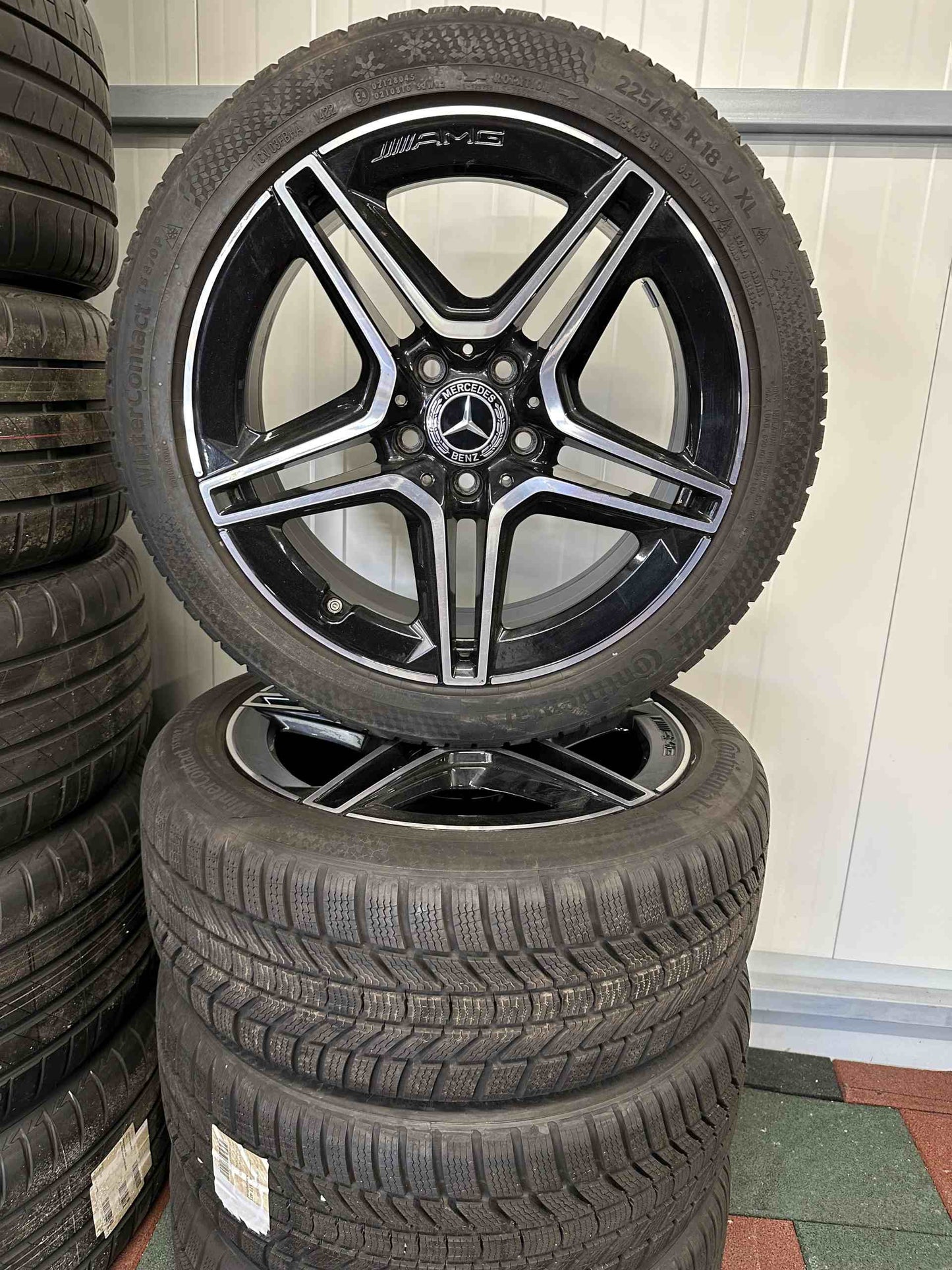 Оригинал Mercedes A B Cla Klasse W177 W118 18 Zoll AMG Мерцедес А Б Цла W177 W118 18 цола AMG джанти зимен комплект зимни гуми
