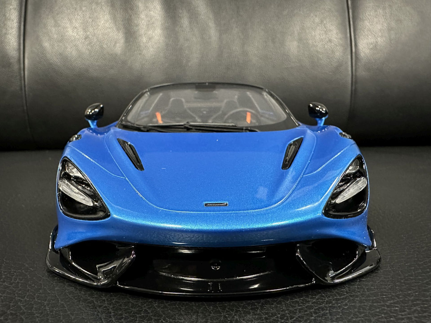 Mclaren Spider Amit blue Limitiert 387/999 1:18 GT Spirit GT886 Макларън Спайдер Лимитирана син
