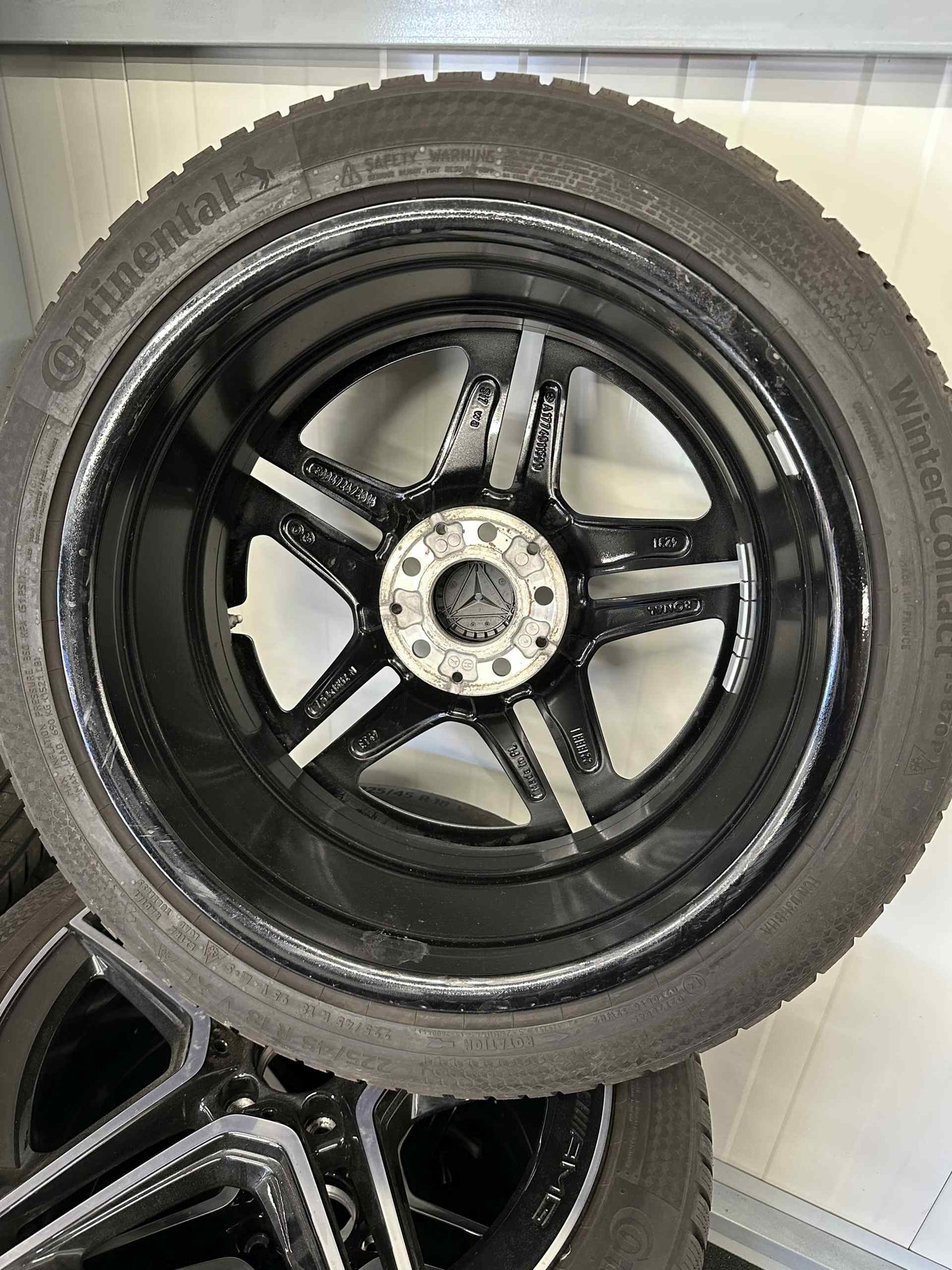 Оригинал Mercedes A B Cla Klasse W177 W118 18 Zoll AMG Мерцедес А Б Цла W177 W118 18 цола AMG джанти зимен комплект зимни гуми