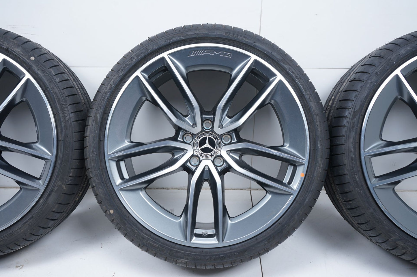 Нови Оригинал Mercedes E klasse E43 E53 AMG W213 20 Zoll Мерцедес Е класа W213 20 цола AMG Е43 Е53 джанти летен комплект летни гуми