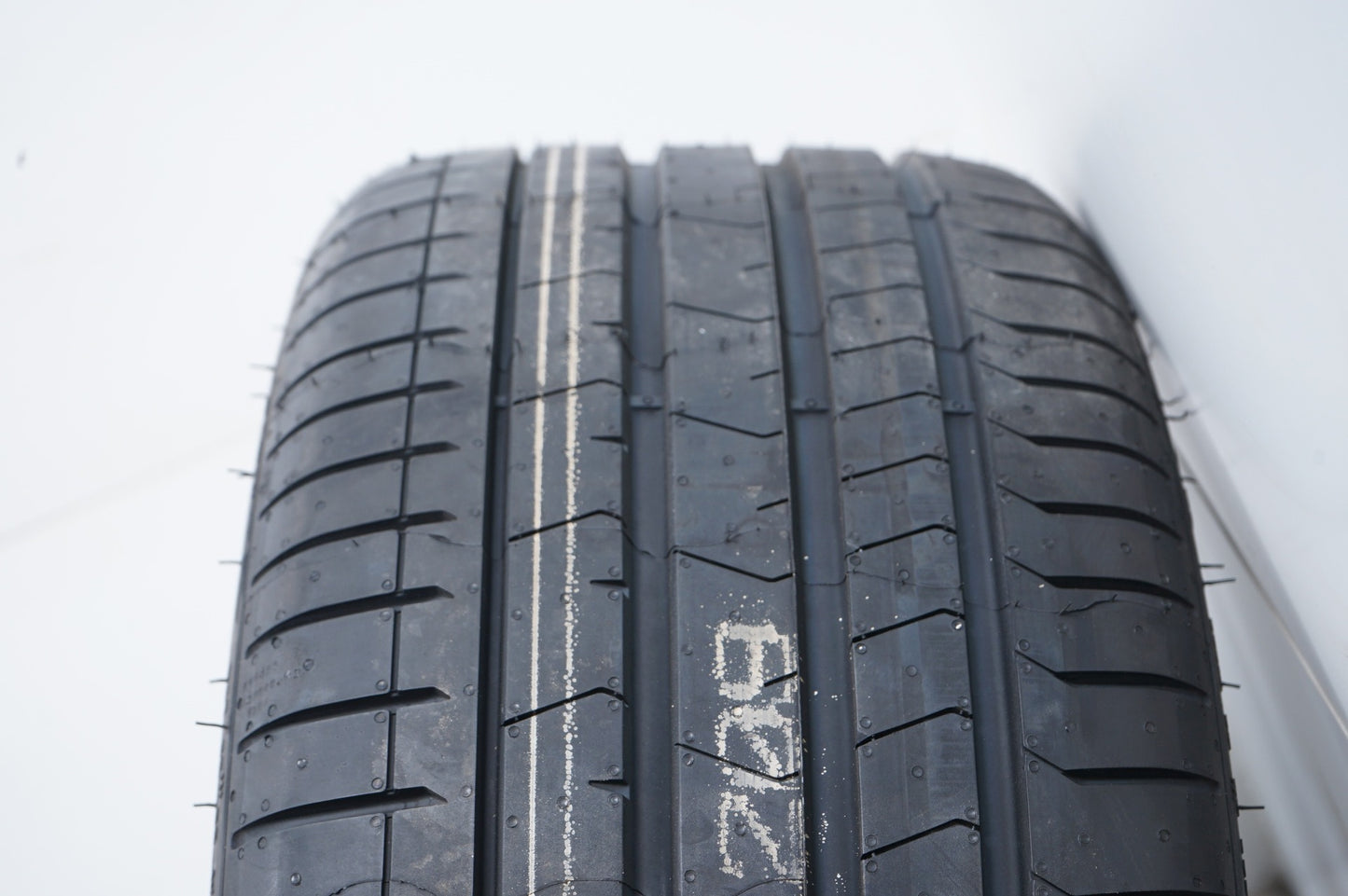 Нови Оригинал Mercedes E klasse E43 E53 AMG W213 20 Zoll Мерцедес Е класа W213 20 цола AMG Е43 Е53 джанти летен комплект летни гуми