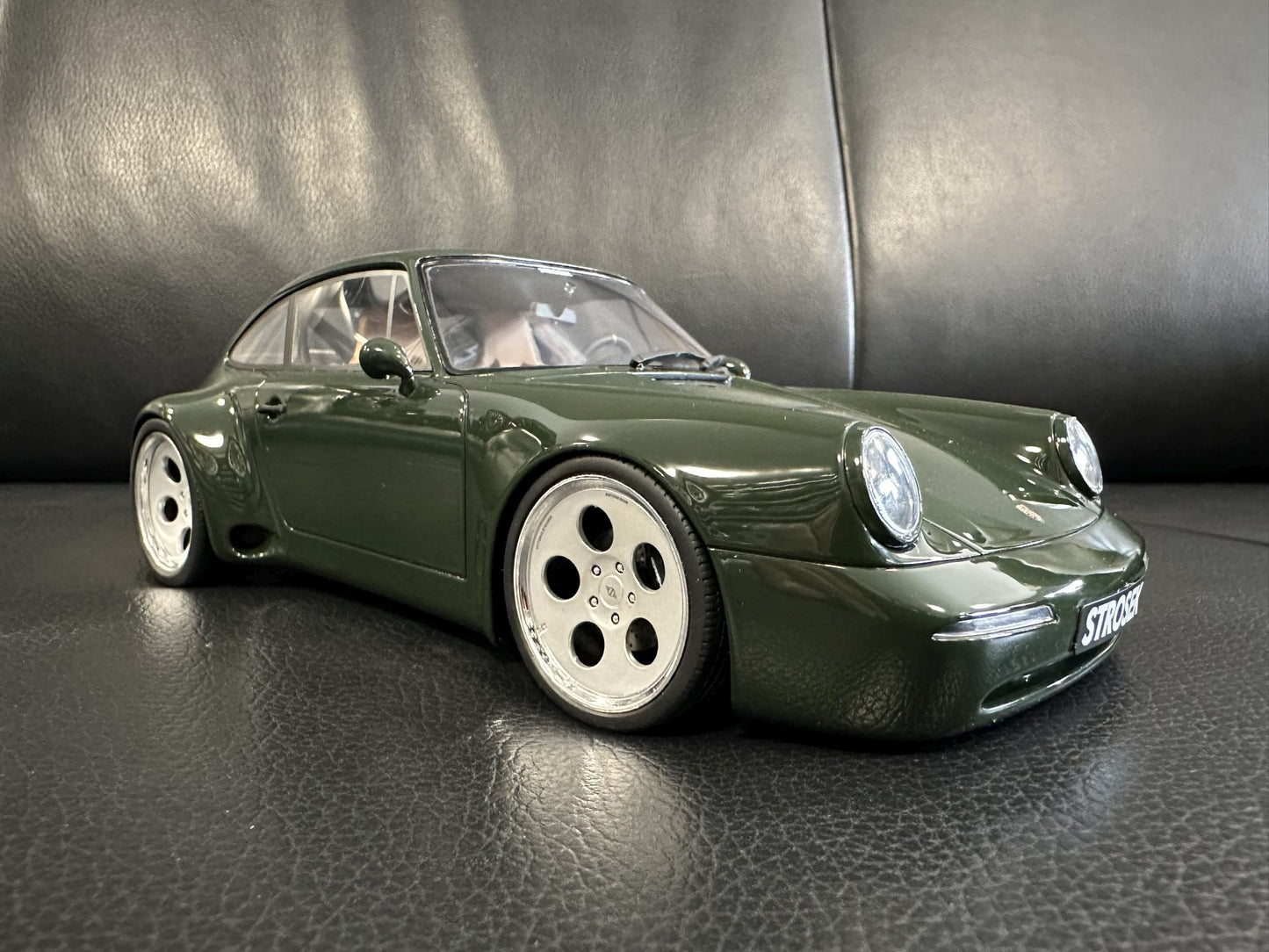 Porsche 911 Strosek Mega 30 Year green Limitiert 795/999 1:18 GT Spirit GT482 Порше 911 зелен Лимитирана