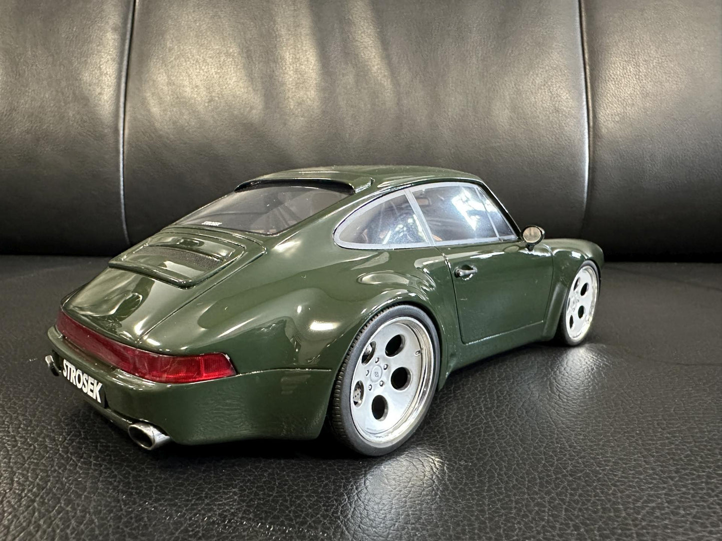 Porsche 911 Strosek Mega 30 Year green Limitiert 795/999 1:18 GT Spirit GT482 Порше 911 зелен Лимитирана