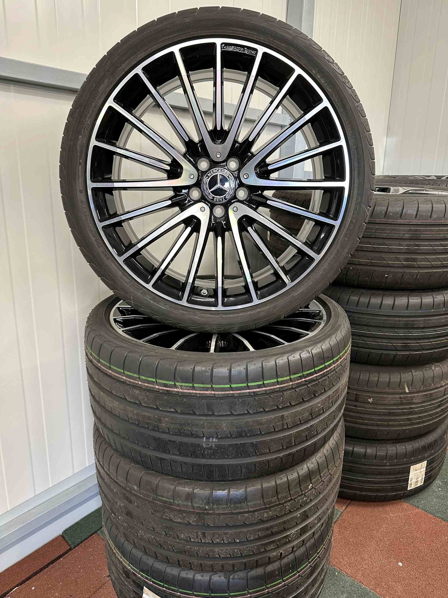 Нови Оригинал Mercedes CLS53 AMG W257 20 Zoll Мерцедес Цлс53 20 цола джанти летен комплект летни гуми