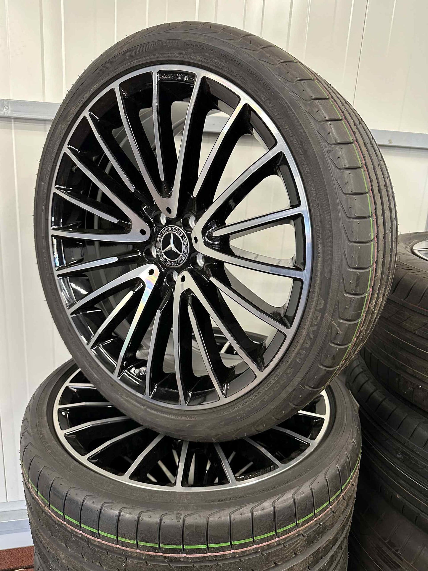 Нови Оригинал Mercedes CLS53 AMG W257 20 Zoll Мерцедес Цлс53 20 цола джанти летен комплект летни гуми