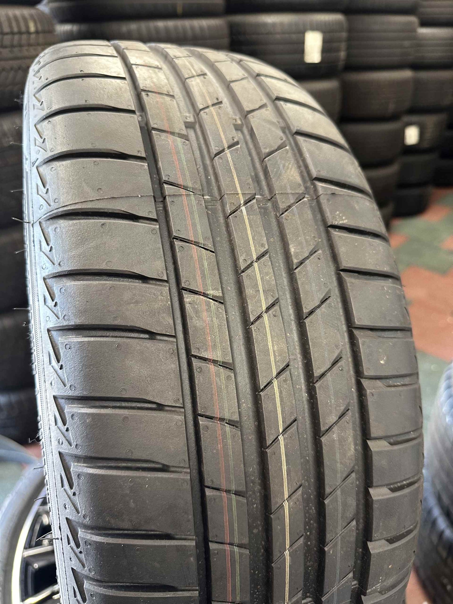 Като Нови Mercedes A B CLA Klasse AMG 19 Zoll W177 W247 W118 Мерцедес А Б ЦЛА Класа 19 цола AMG джанти летен комплект летни гуми