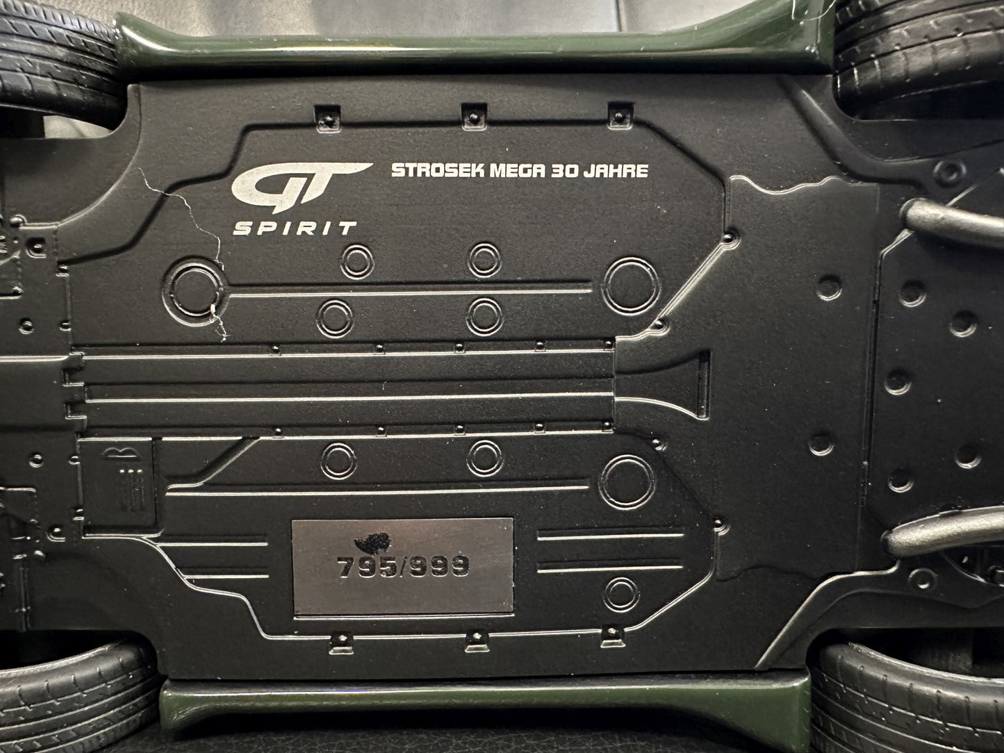 Porsche 911 Strosek Mega 30 Year green Limitiert 795/999 1:18 GT Spirit GT482 Порше 911 зелен Лимитирана