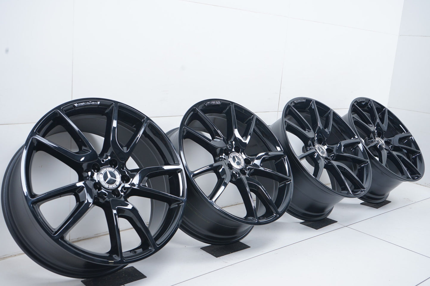 Оригинал като нови Mercedes GLC43 AMG W253 C253 Klasse 21 Zoll  Мерцедес ГЛЦ43 AMG Класа Алуминиеви джанти 21 цола A2534012000 A2534012800